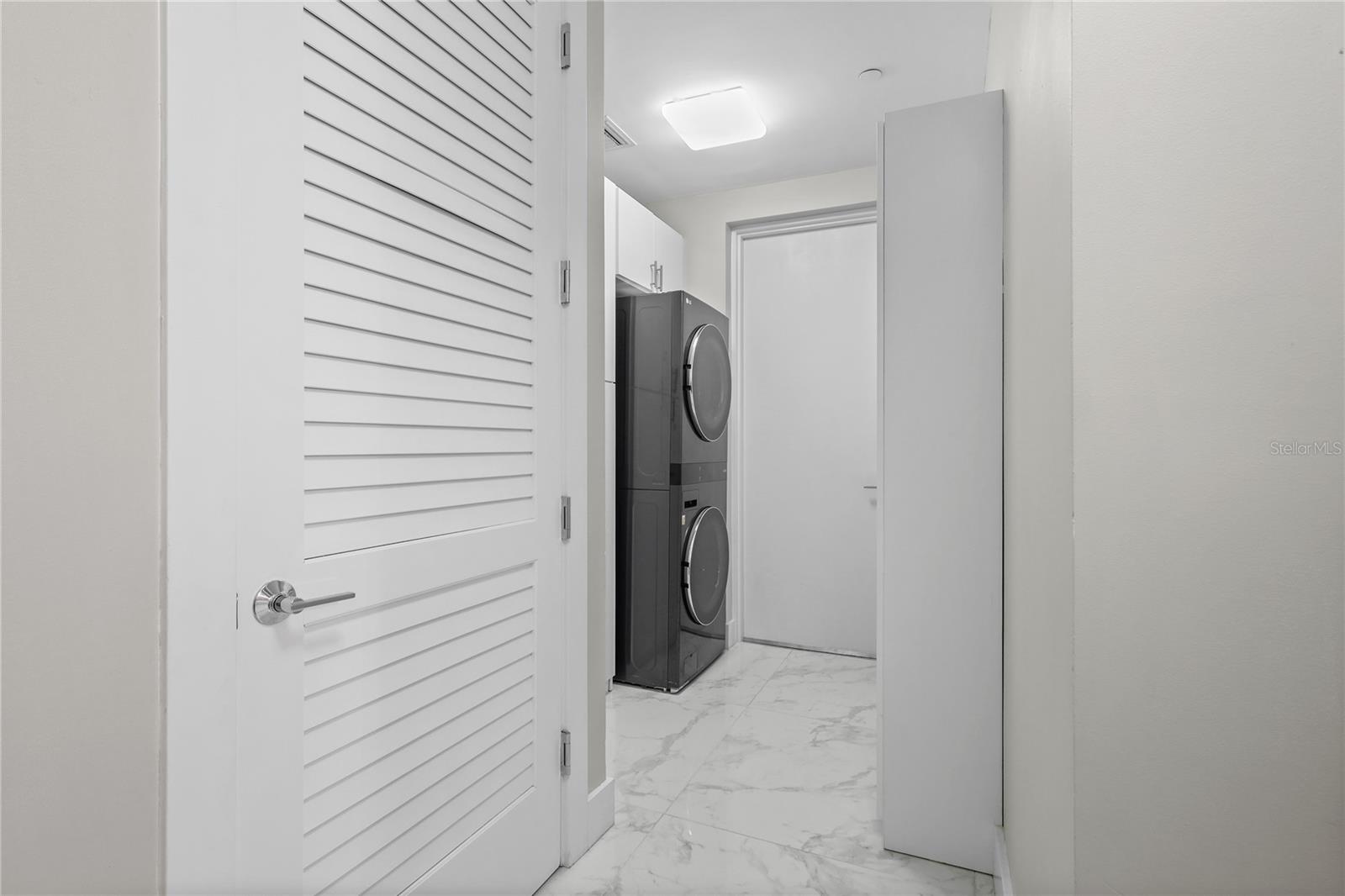 1155 N GULFSTREAM AVE #306