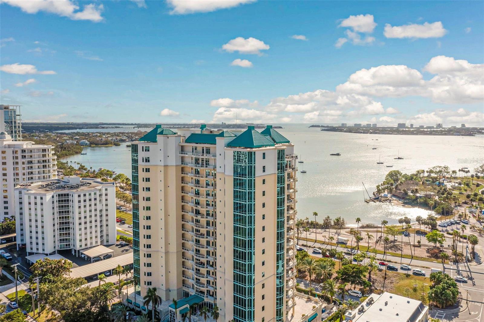 340 S PALM AVE #11
