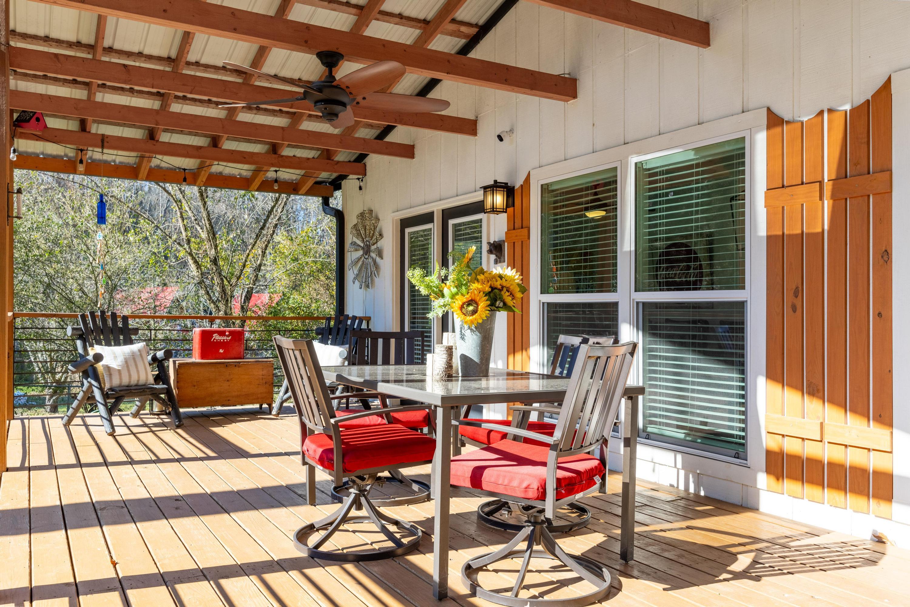 351 W Schmitt Road