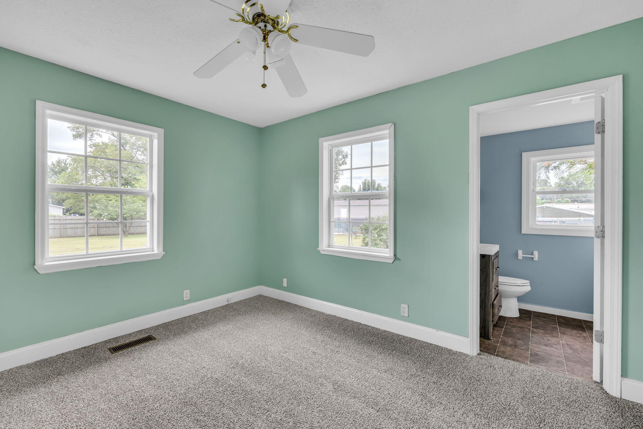132 Meadowview Lane