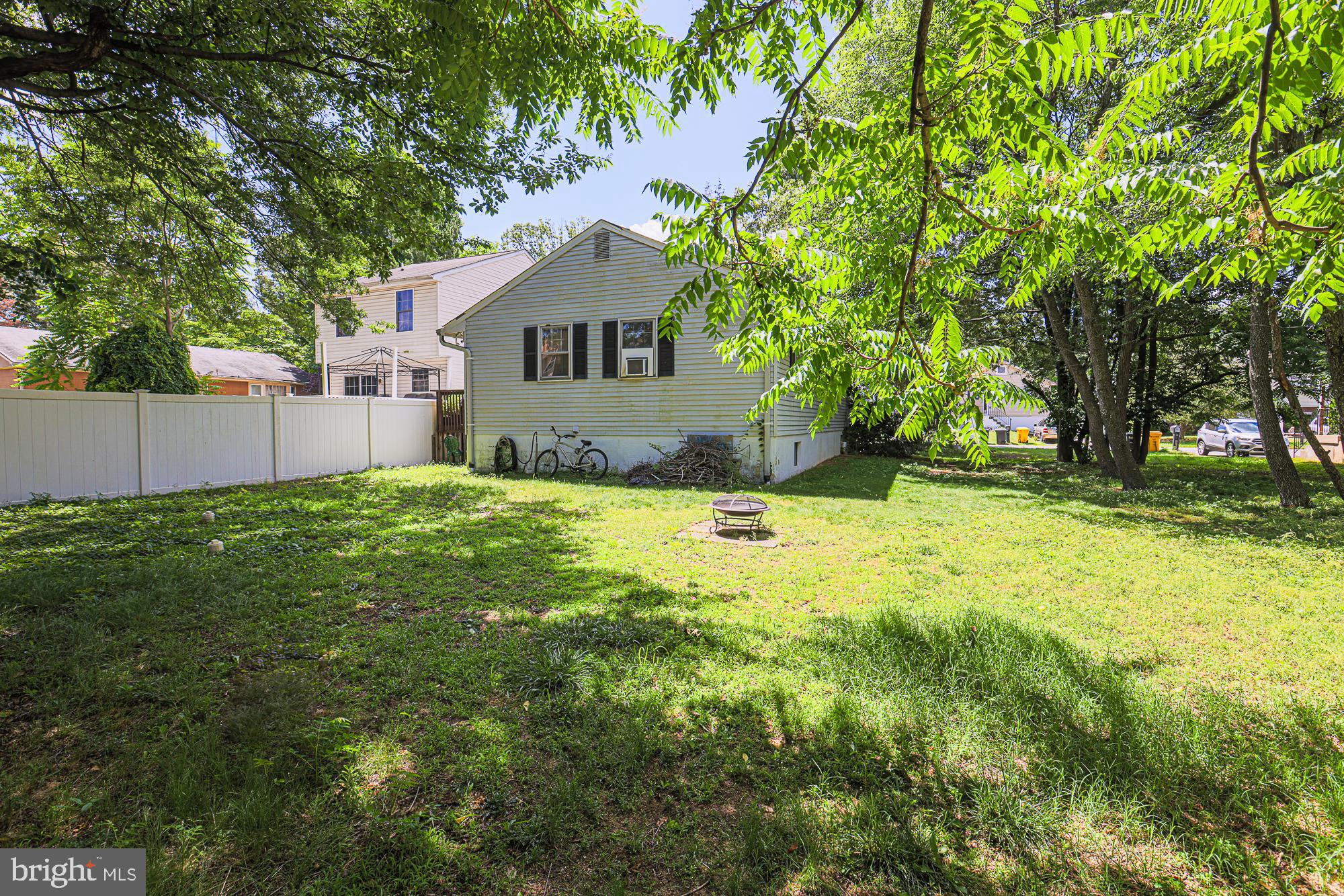 324 Thelma Ave