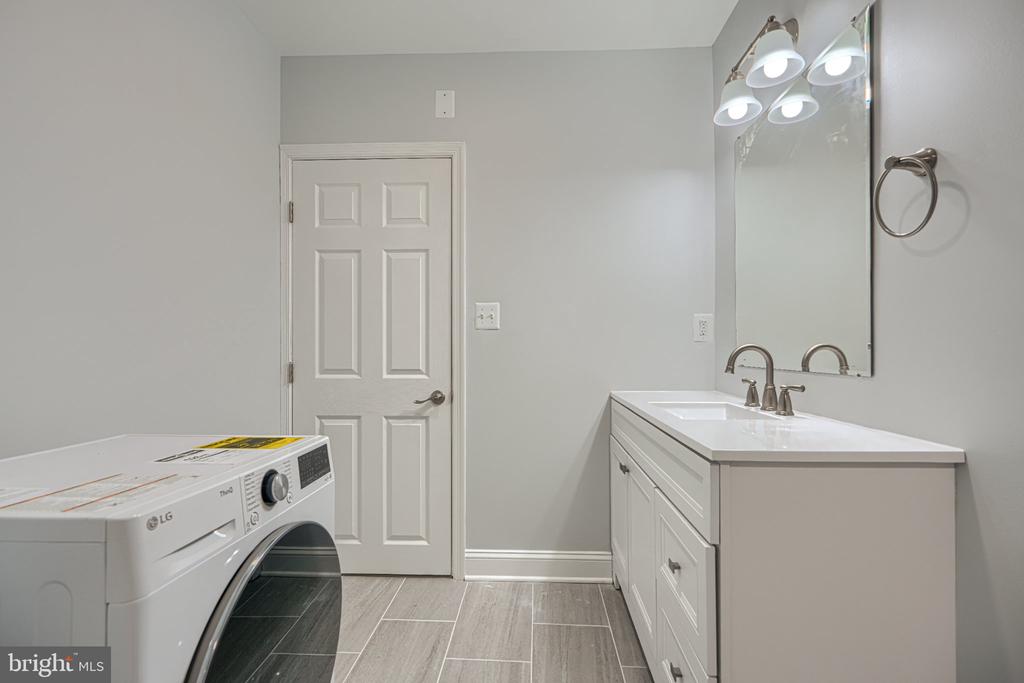LINTHICUM HEIGHTS