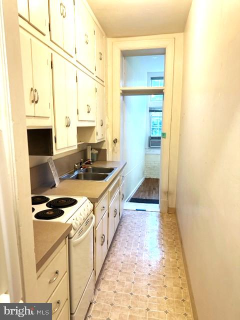 501 W University PARKWAY Unit: C2