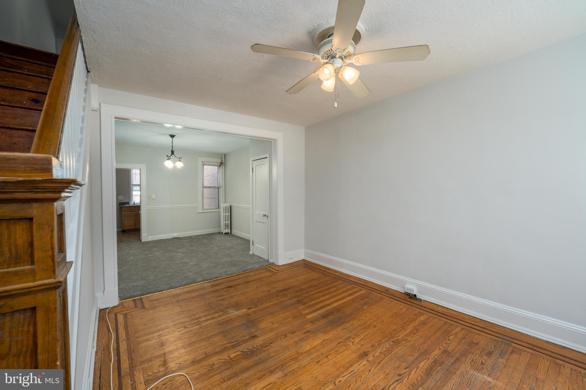 1637 SPENCE STREET