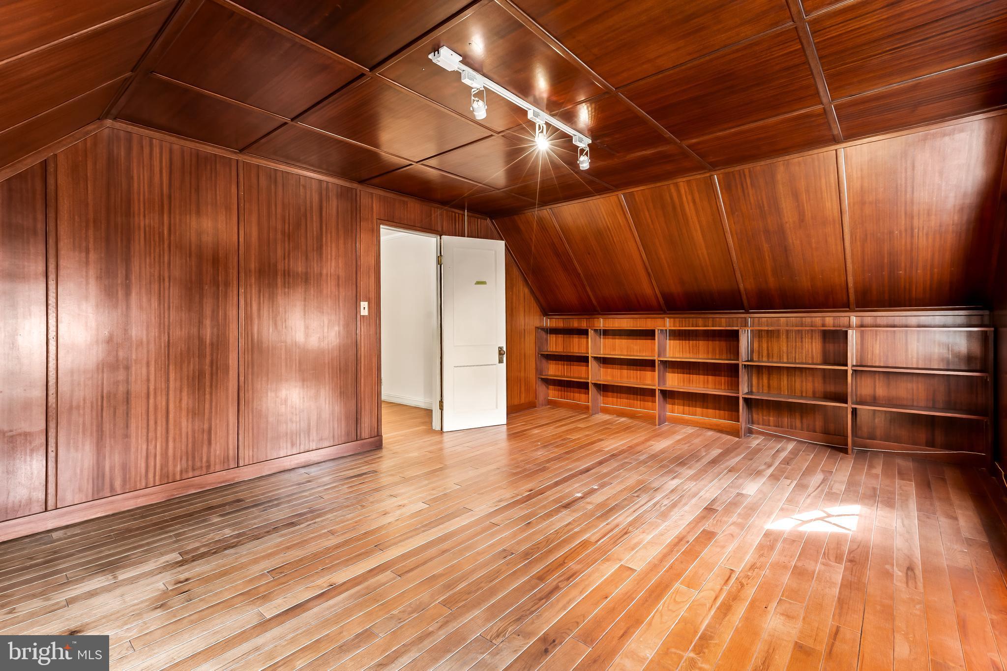 328 Tunbridge ROAD