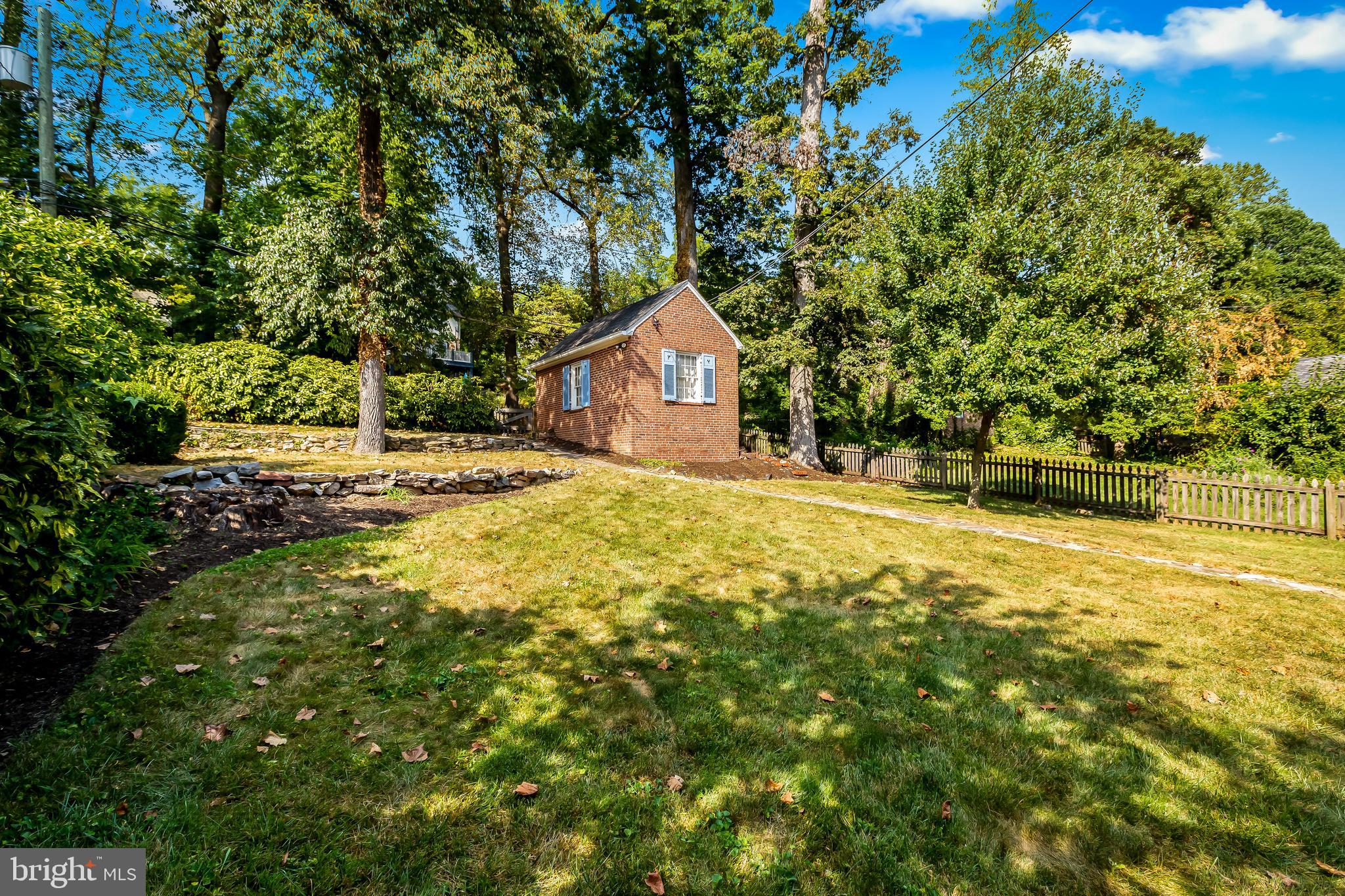 328 Tunbridge ROAD