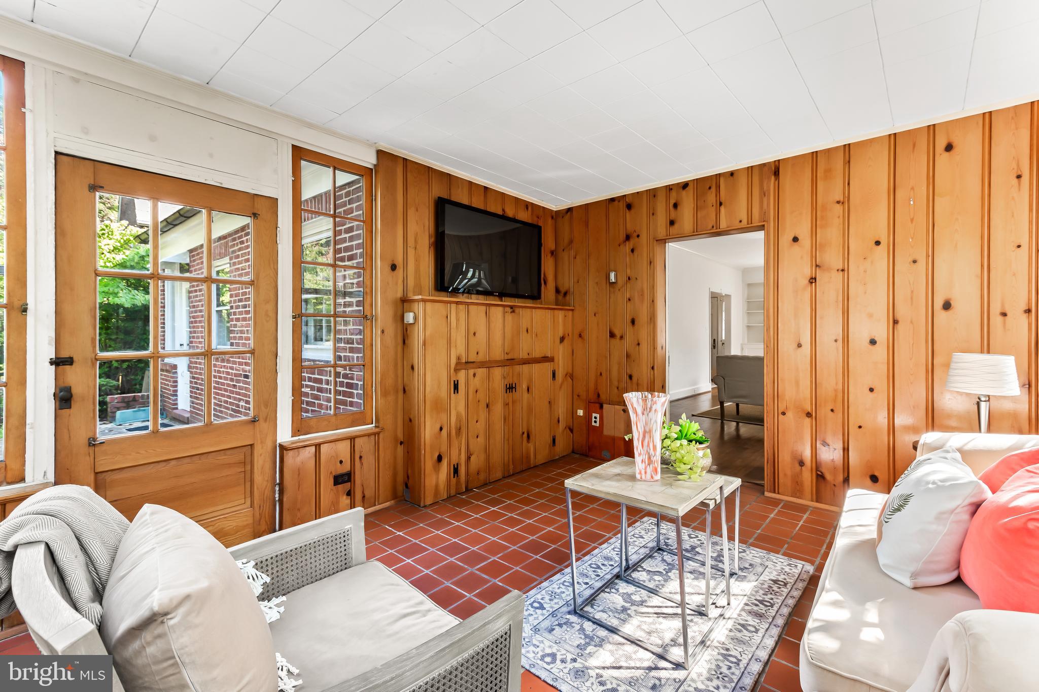 328 Tunbridge ROAD