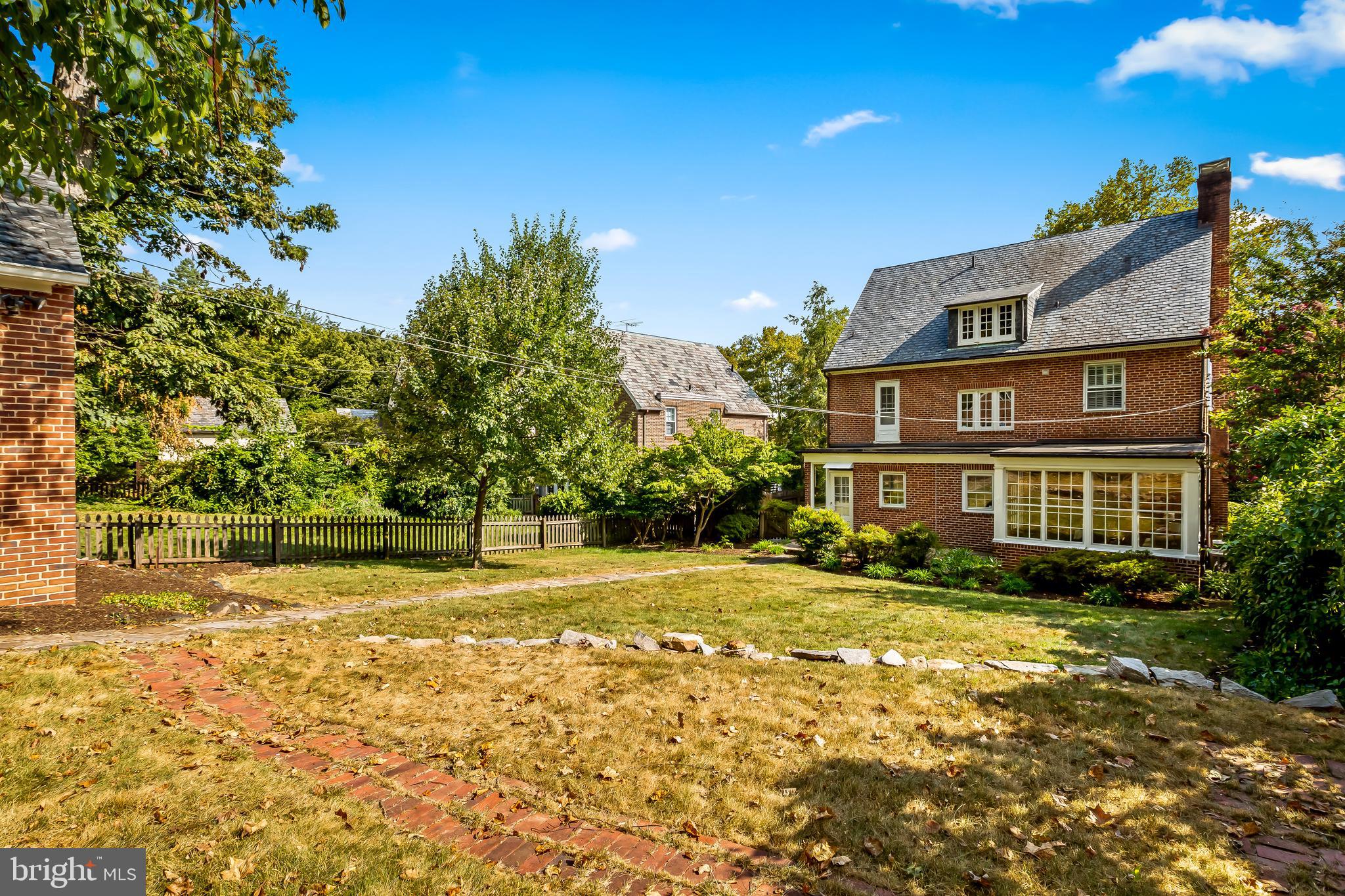 328 Tunbridge ROAD