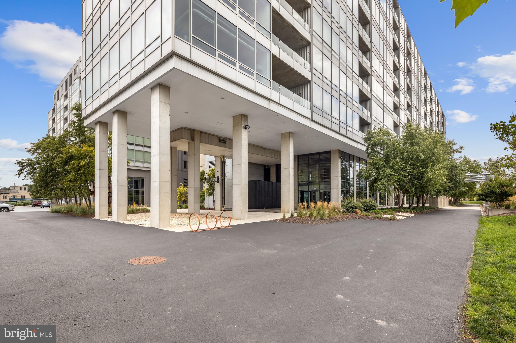 1200 Steuart STREET Unit: 327
