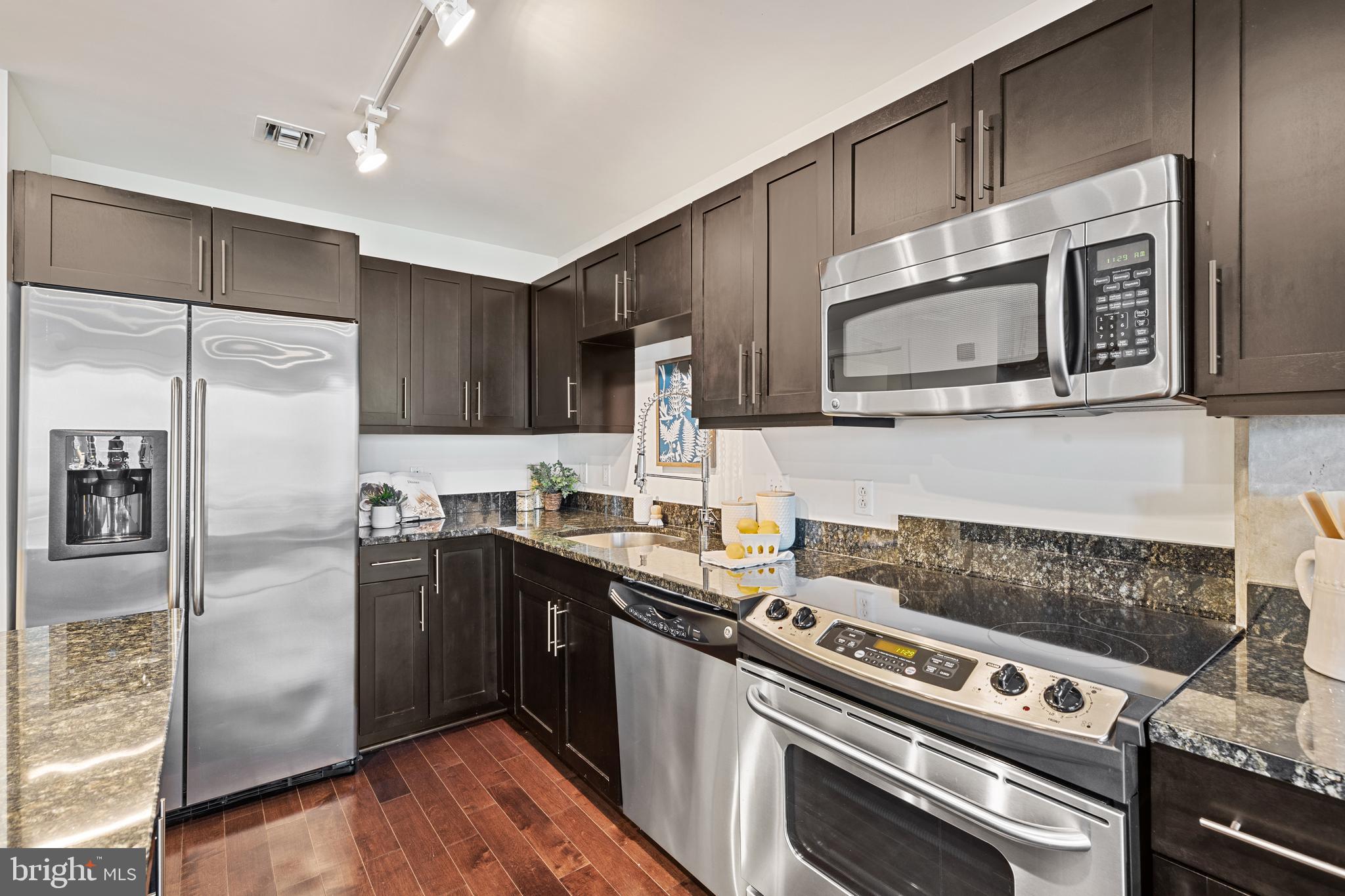 1200 Steuart STREET Unit: 327