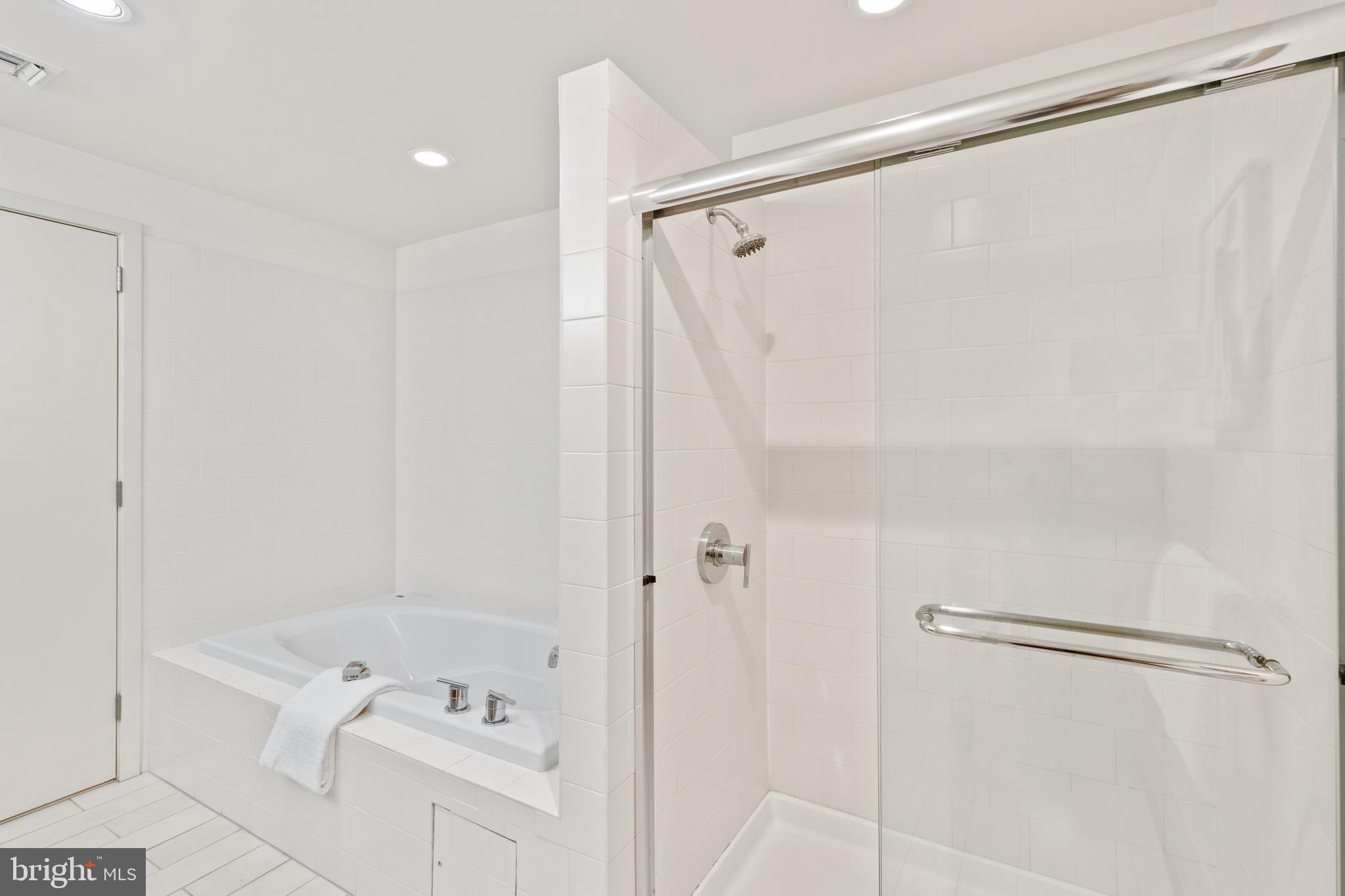1200 Steuart STREET Unit: 327