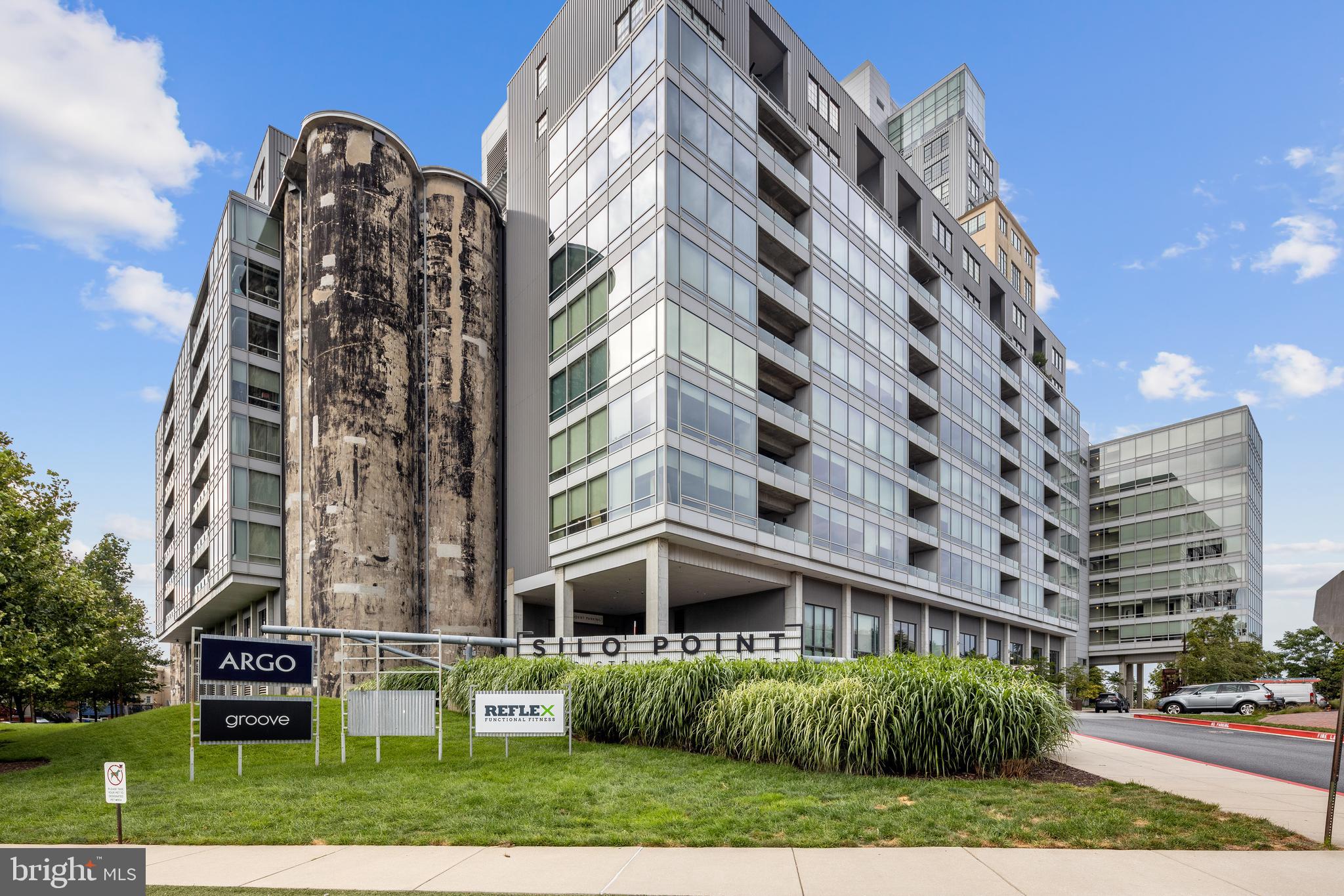 1200 Steuart STREET Unit: 327