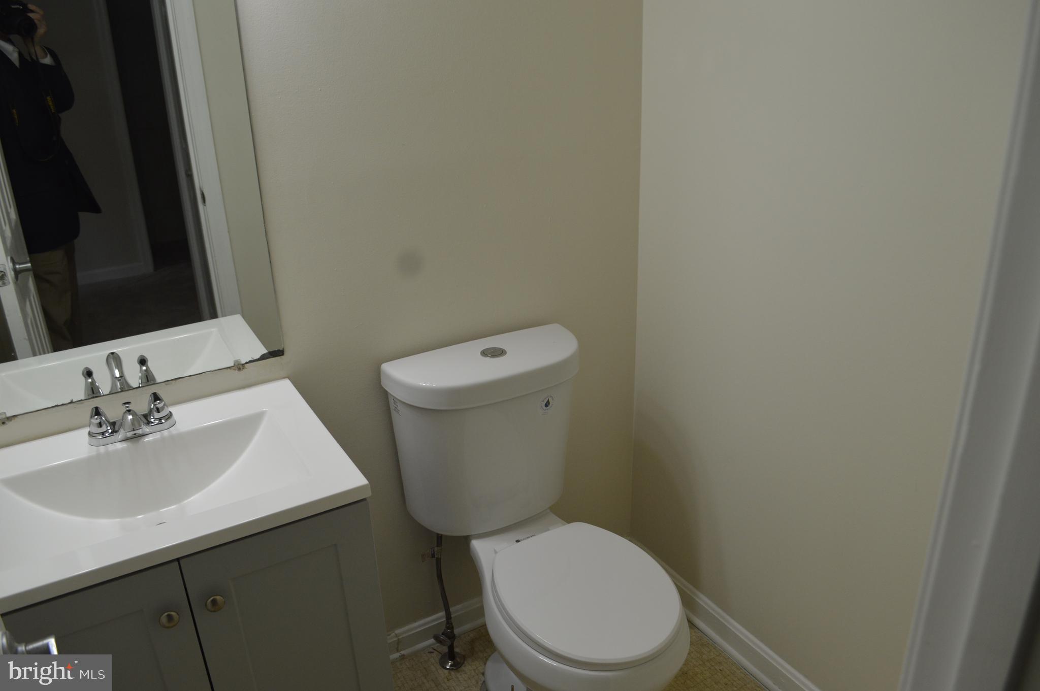 208 Roundhouse COURT