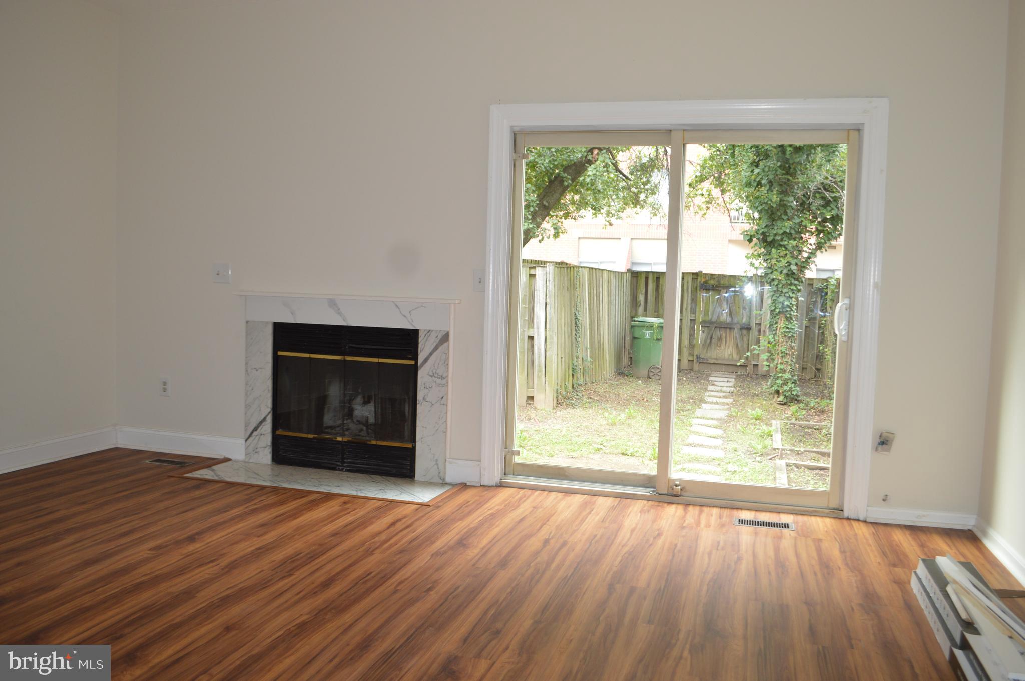 208 Roundhouse COURT