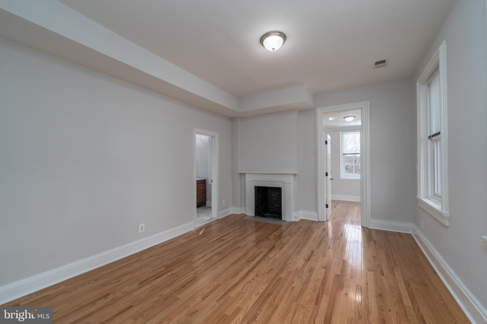1734 Bolton STREET Unit: 2