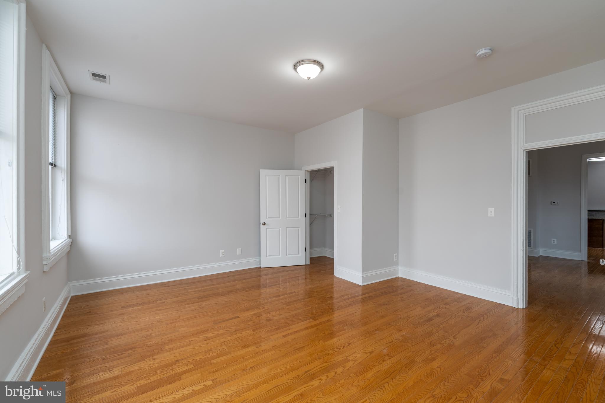 1734 Bolton STREET Unit: 2