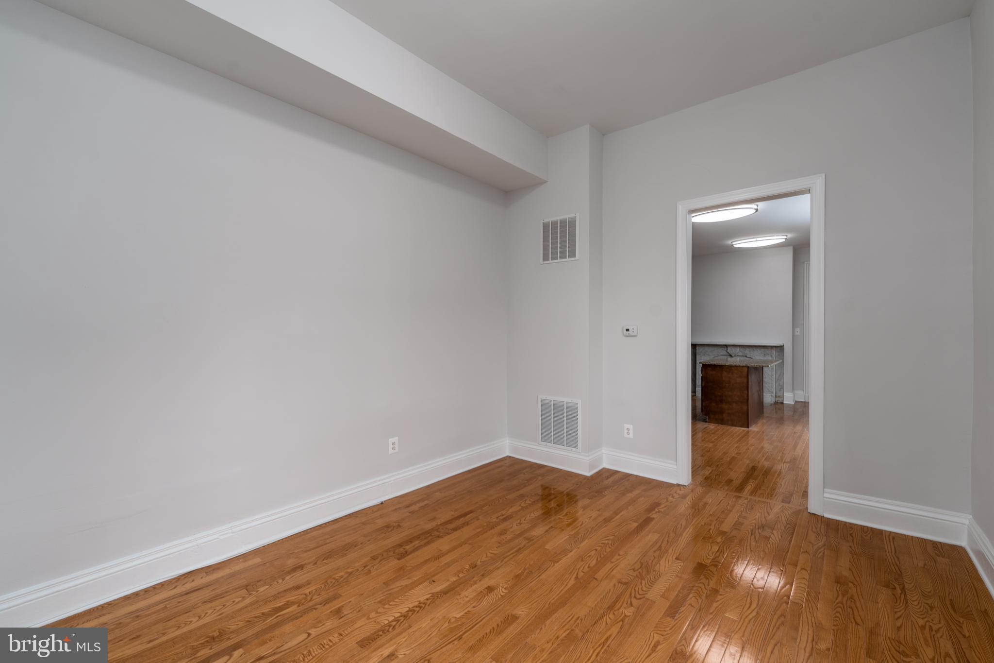 1734 Bolton STREET Unit: 2