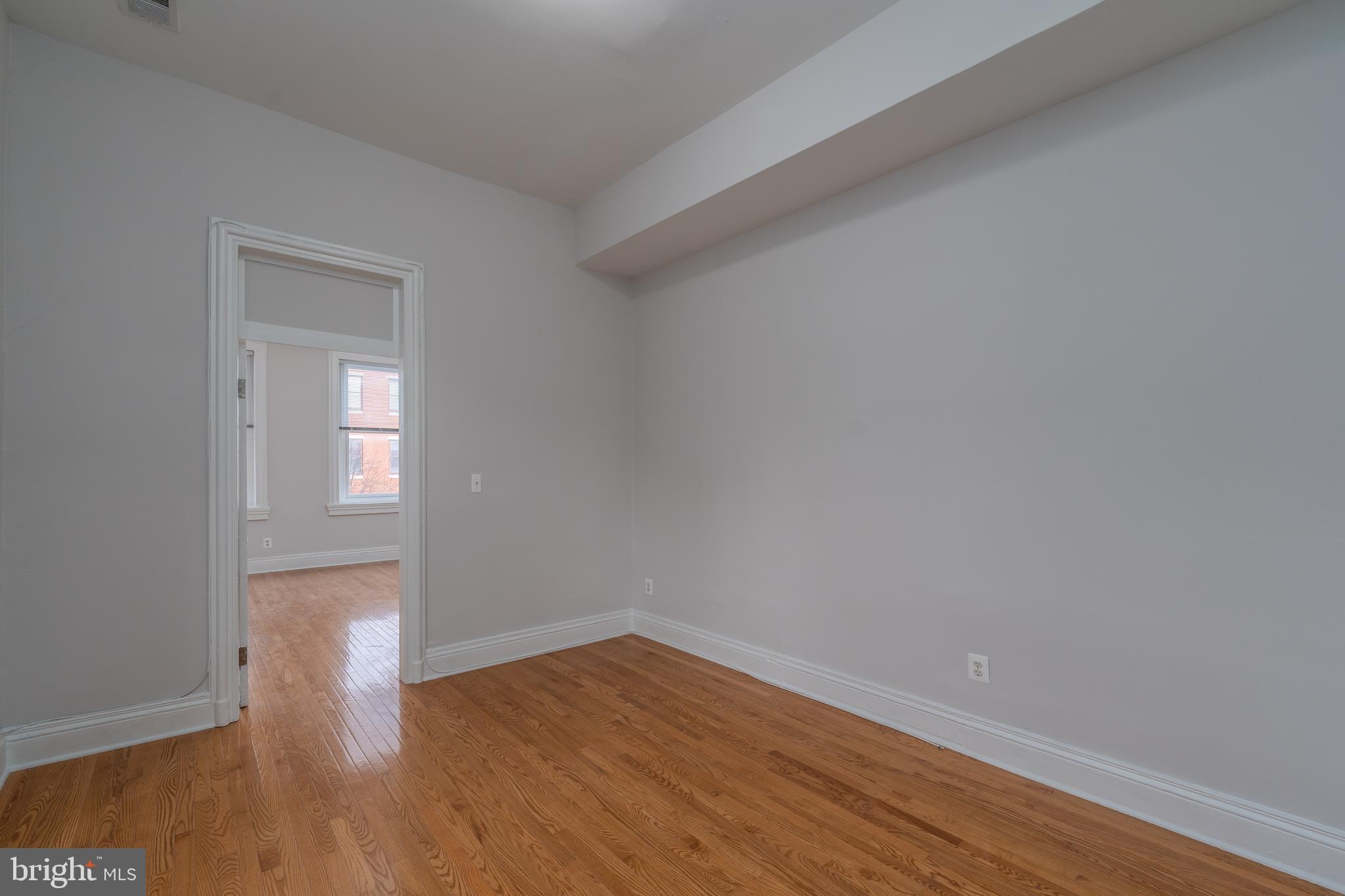 1734 Bolton STREET Unit: 2