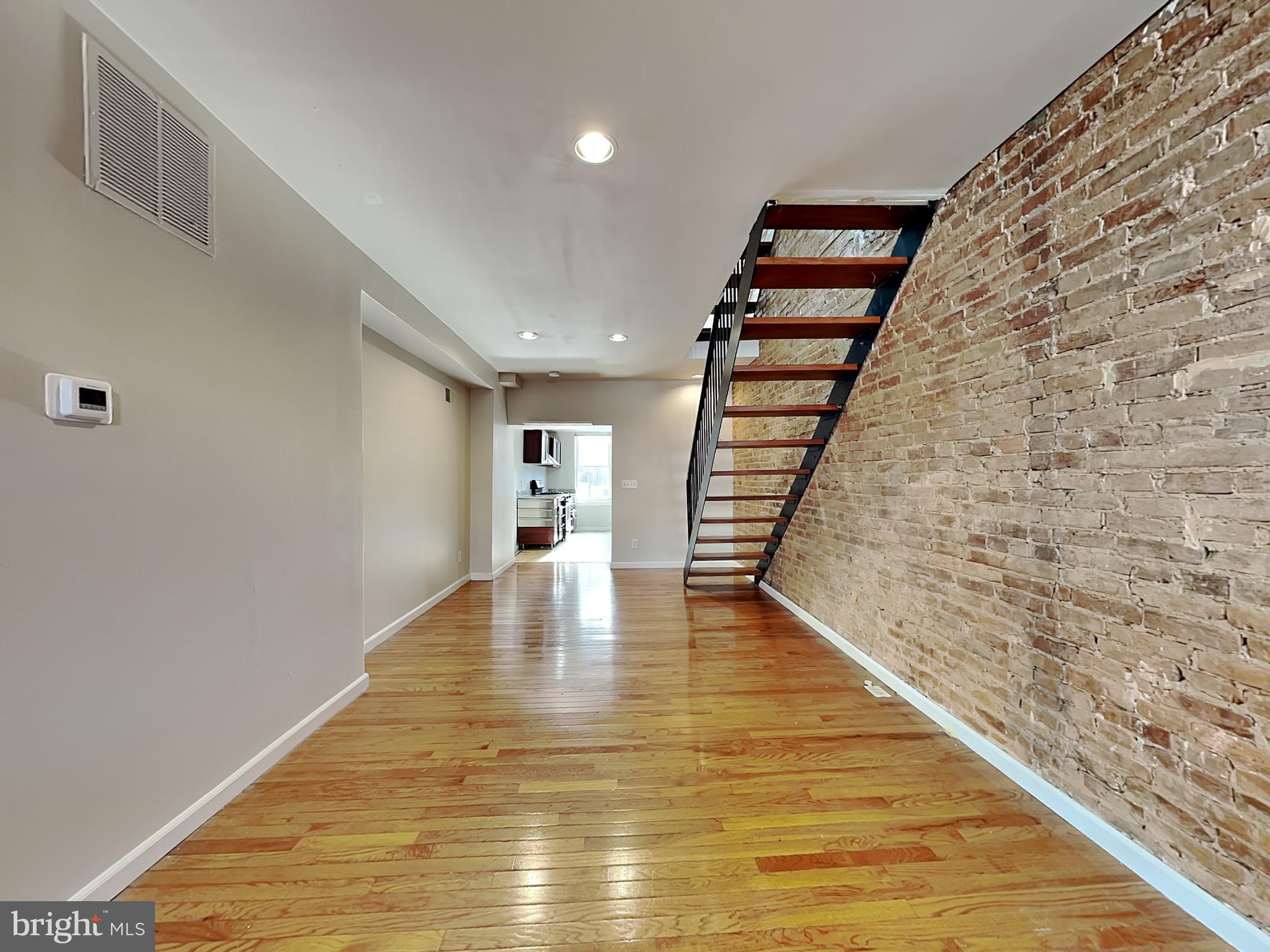 2519 Fleet STREET