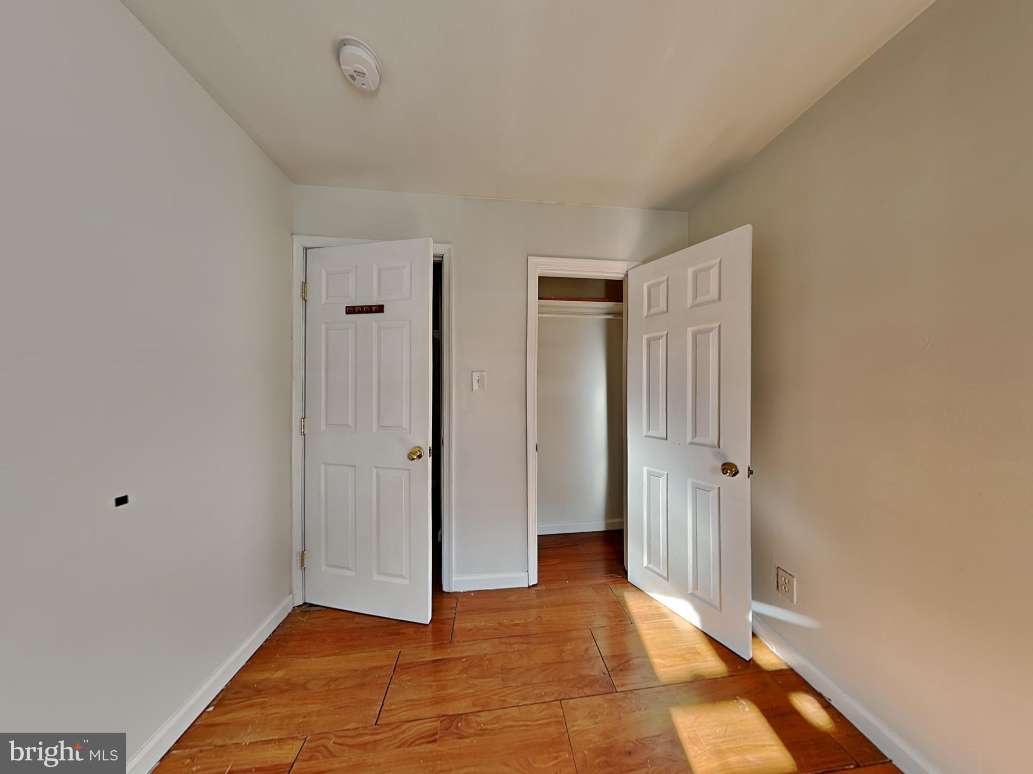 2519 Fleet STREET