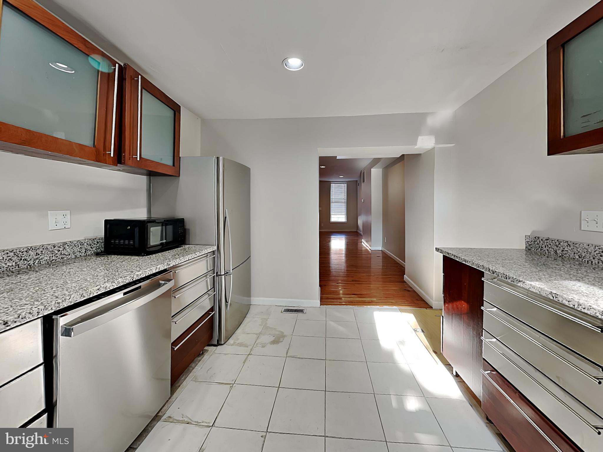 2519 Fleet STREET