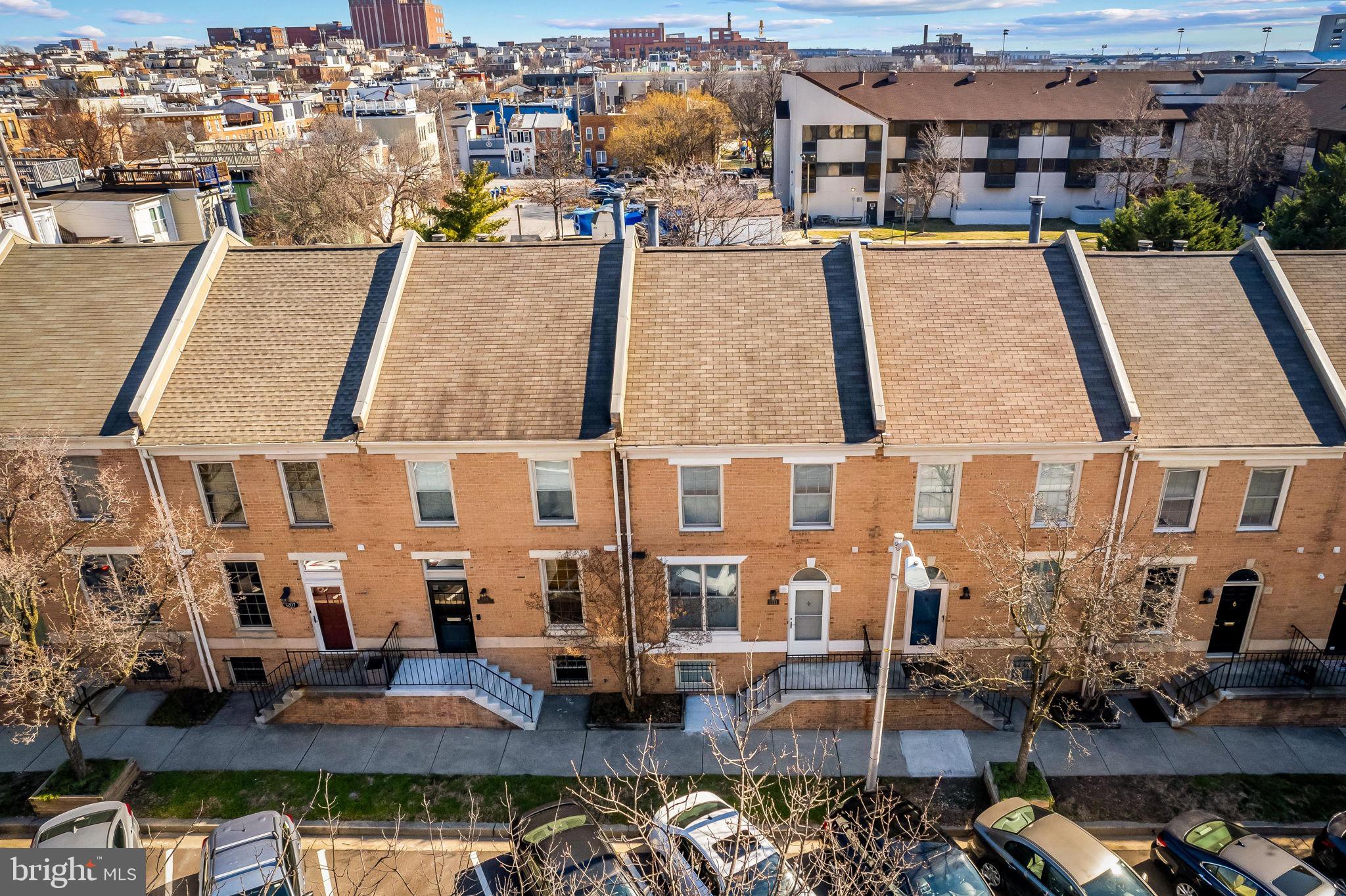 1211 S Potomac St