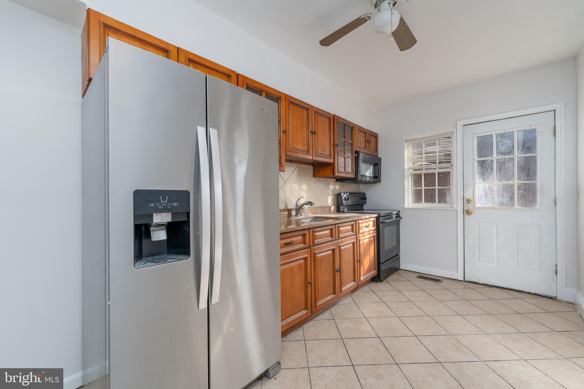 1525 Kingsway Rd