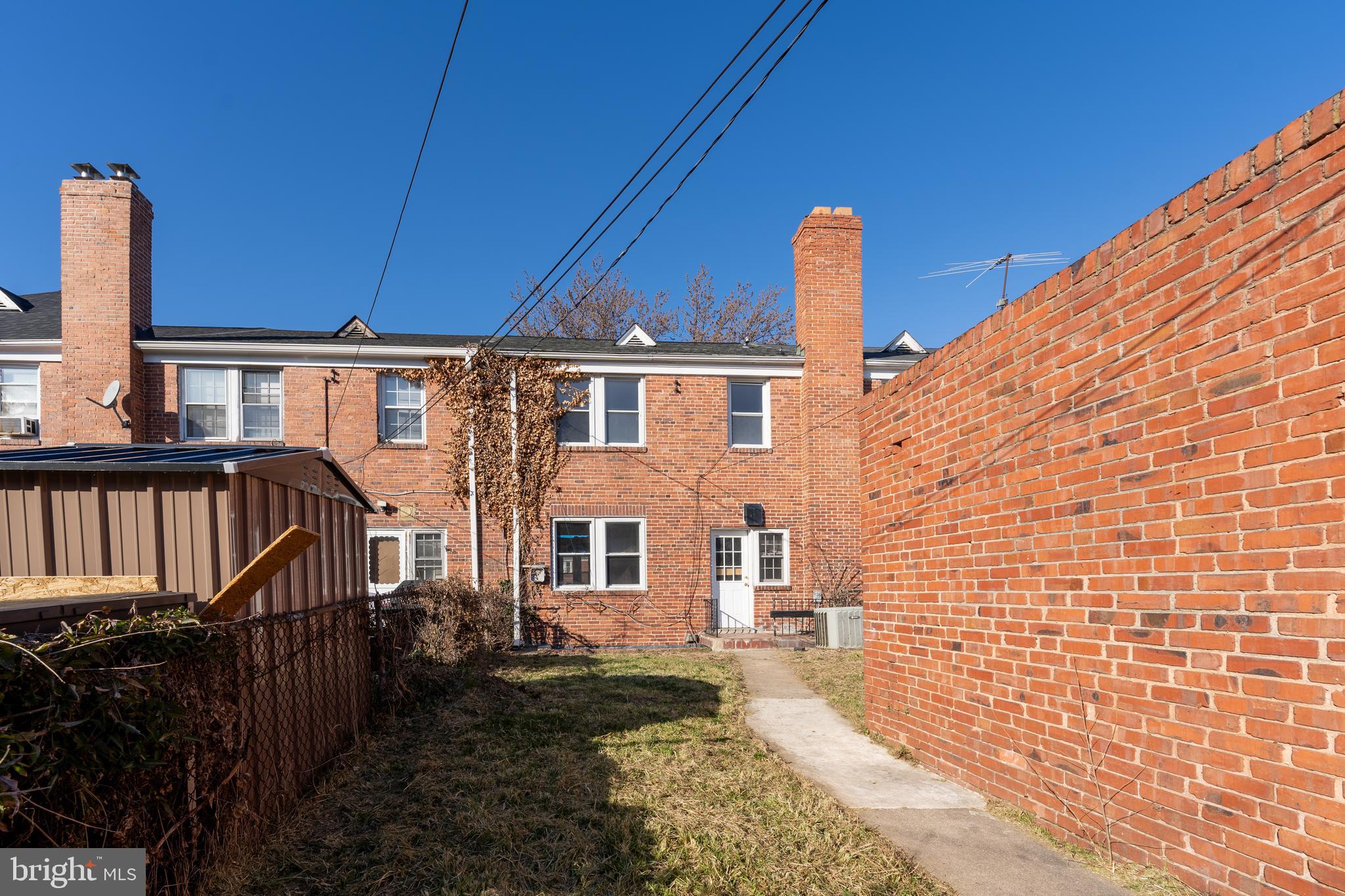 1525 Kingsway Rd