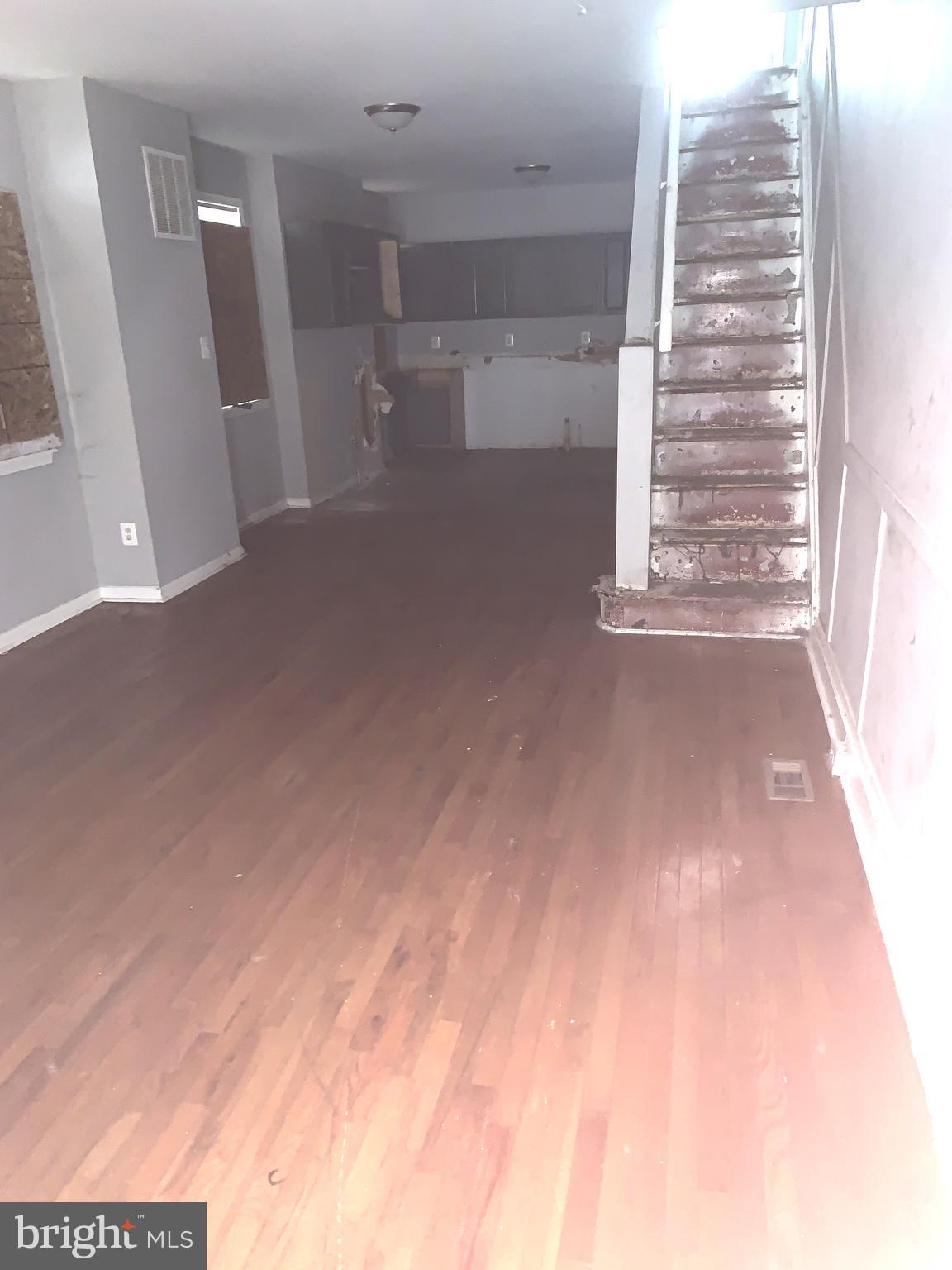 2201 Ashton St