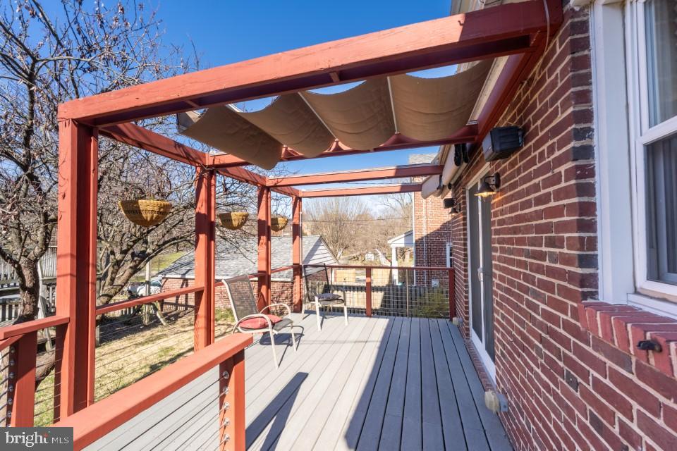 2403 Pelham Ave