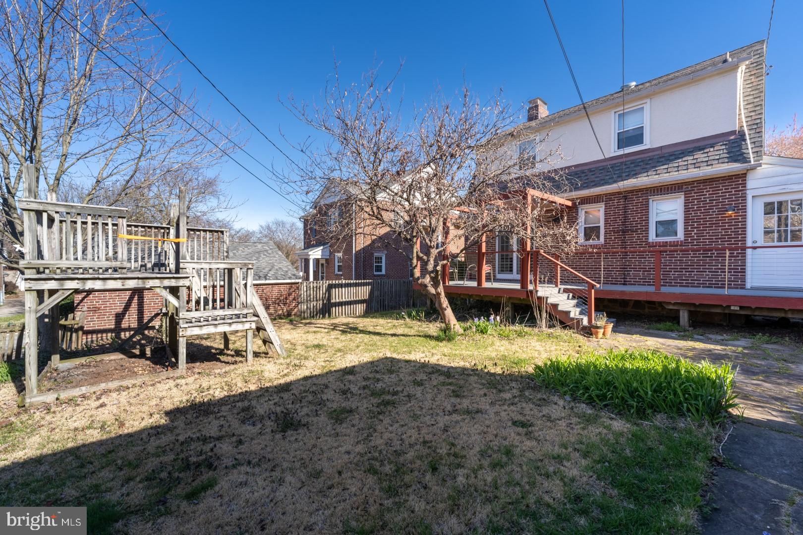 2403 Pelham Ave