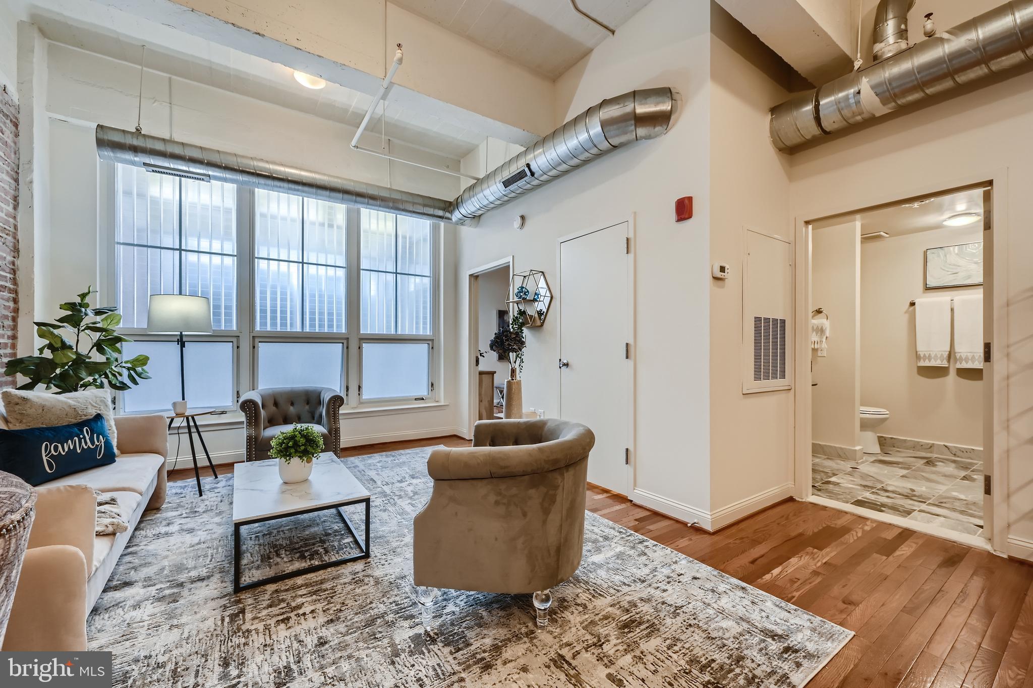 311 W St #302