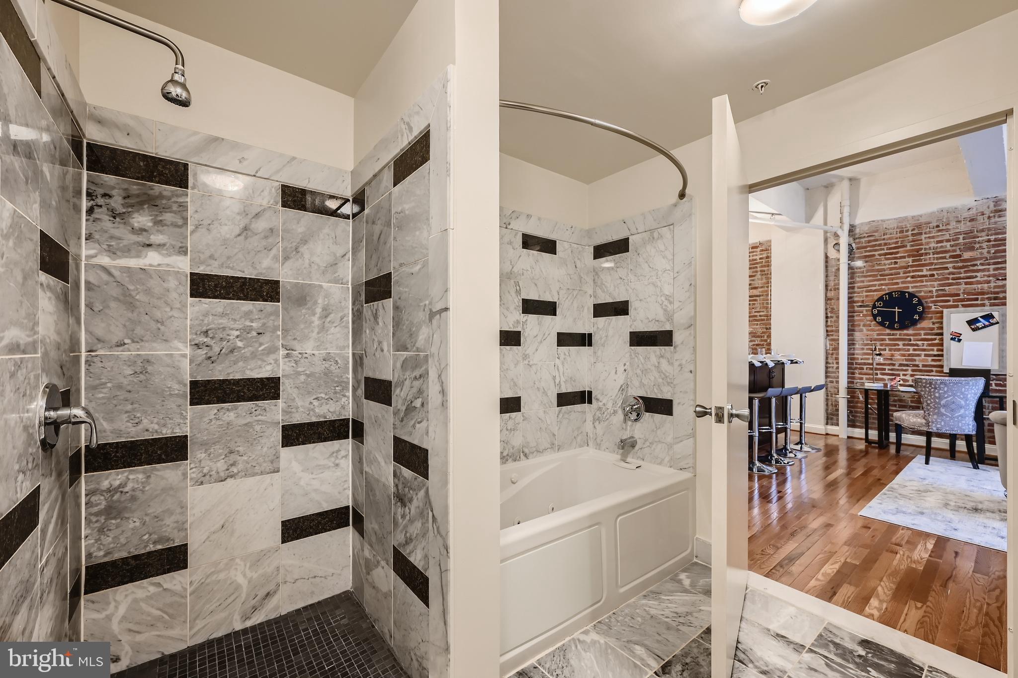 311 W St #302