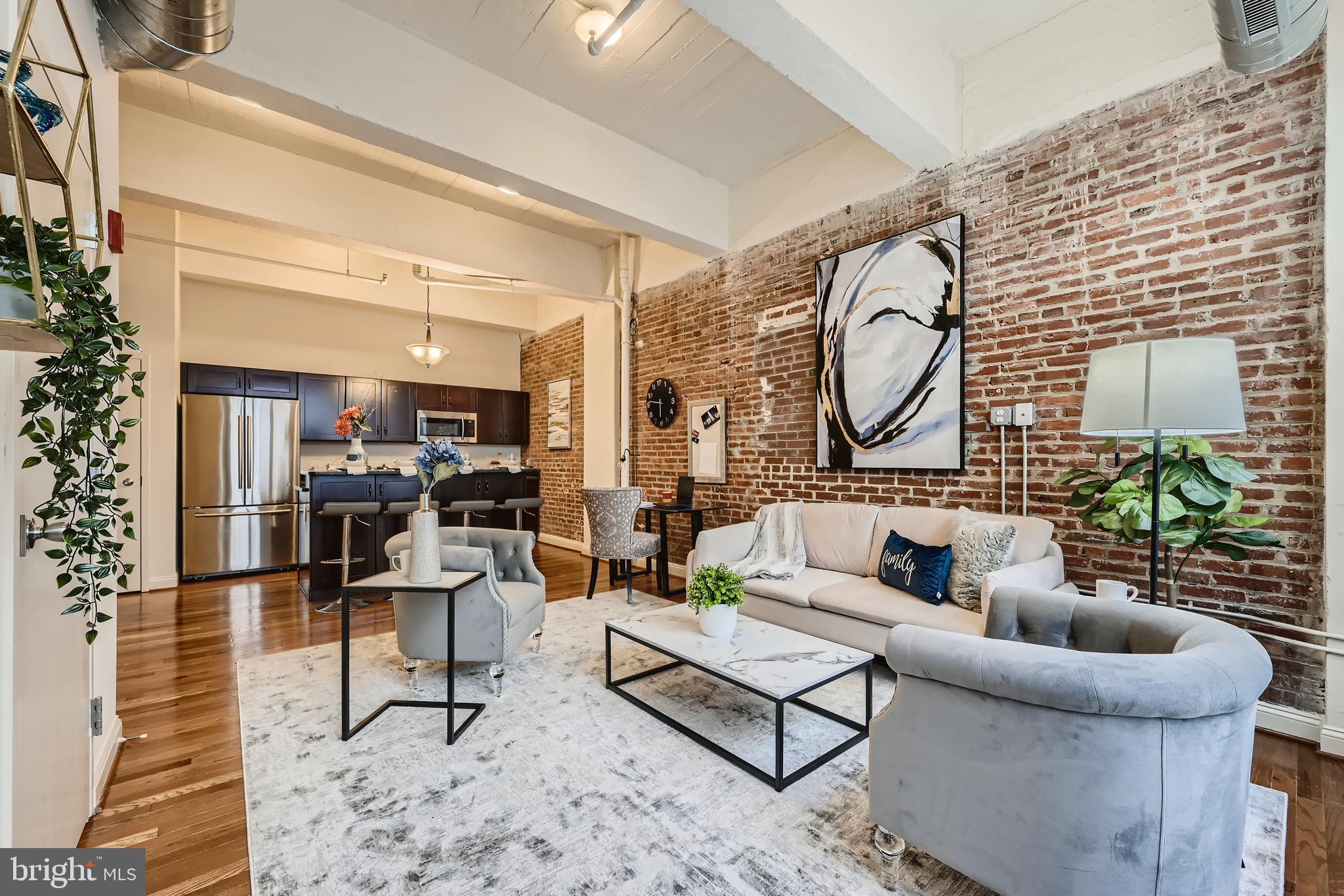 311 W St #302