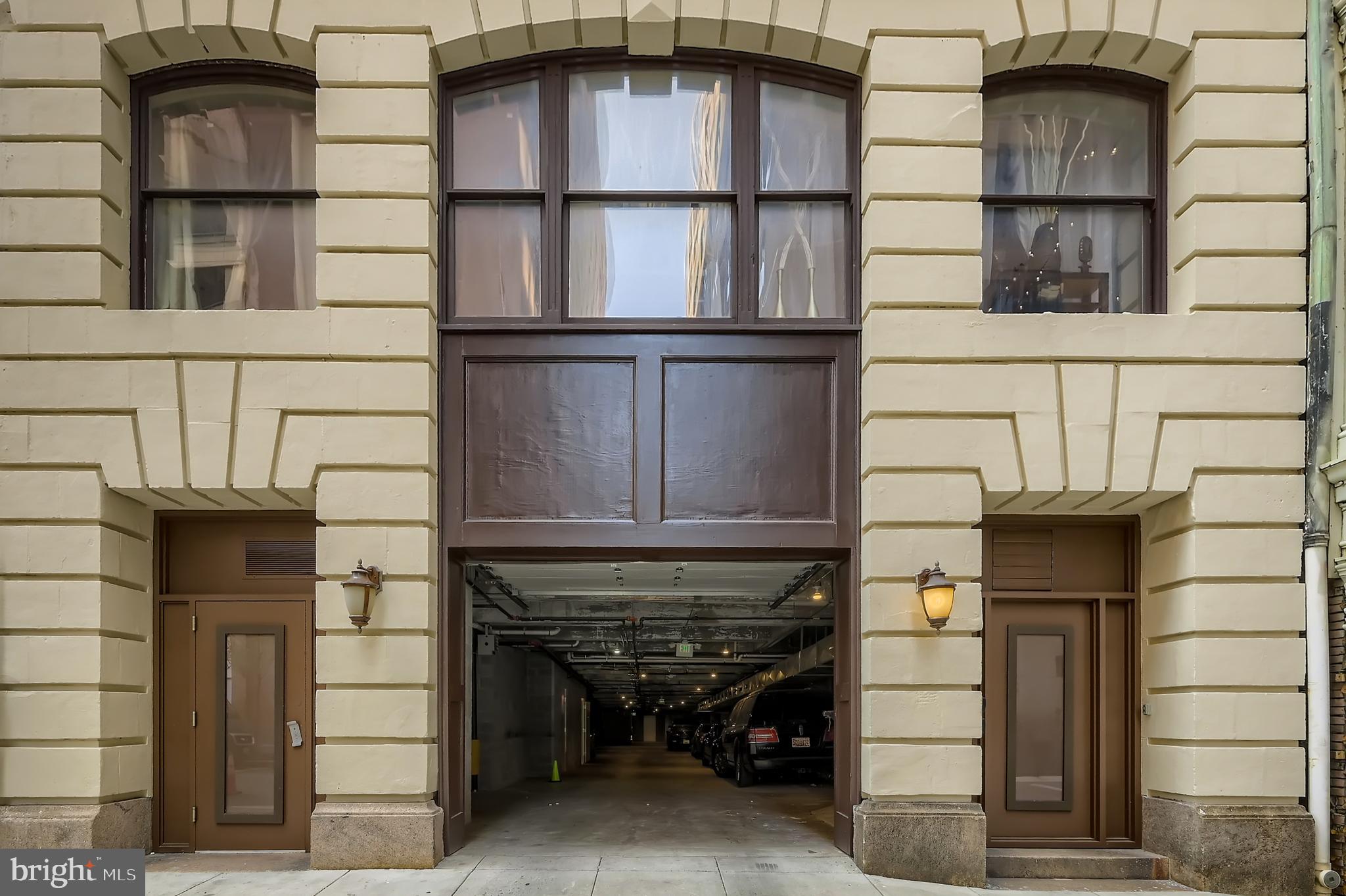 311 W St #302