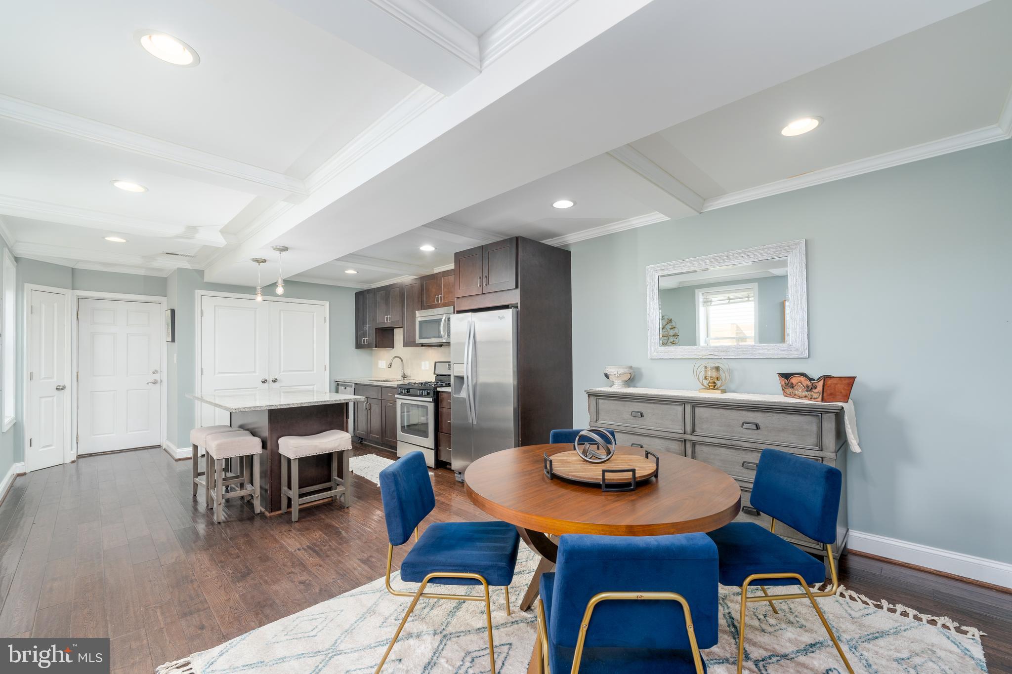 1429 W 36th St W