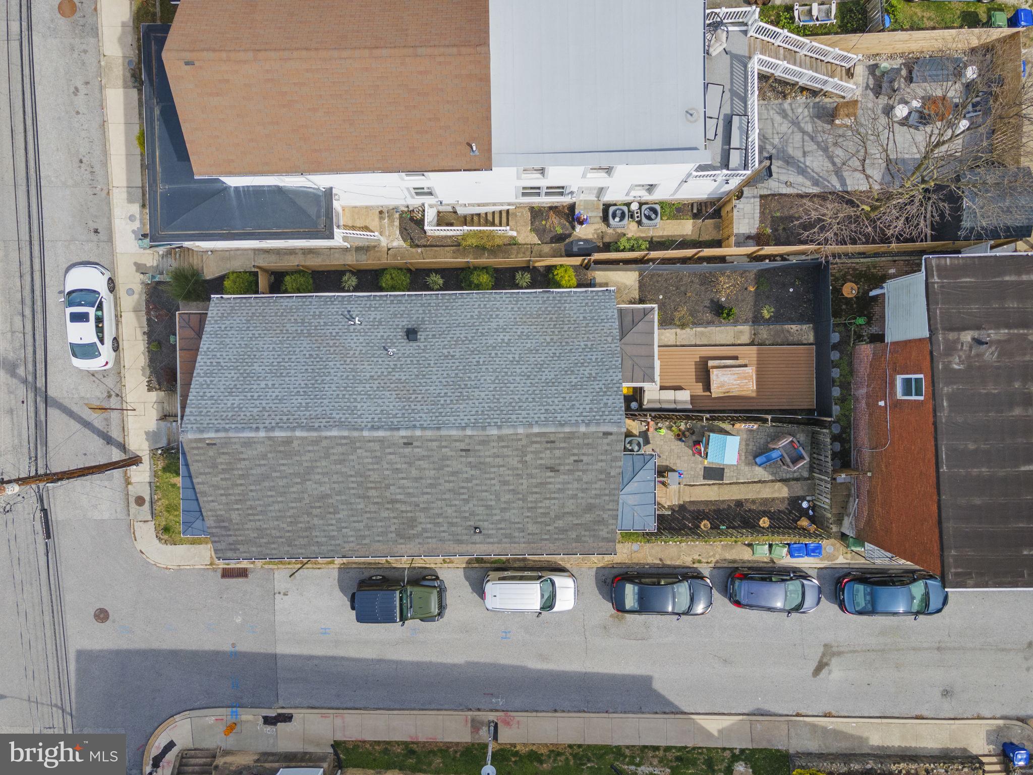 1429 W 36th St W