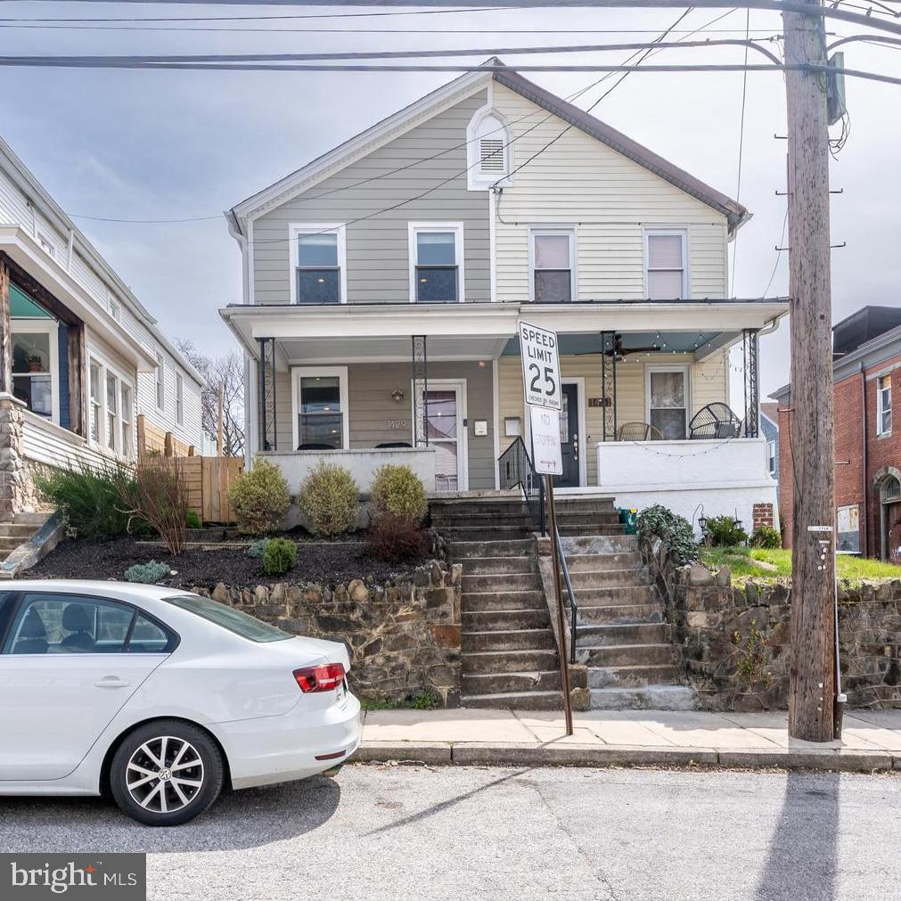 1429 W 36th St W