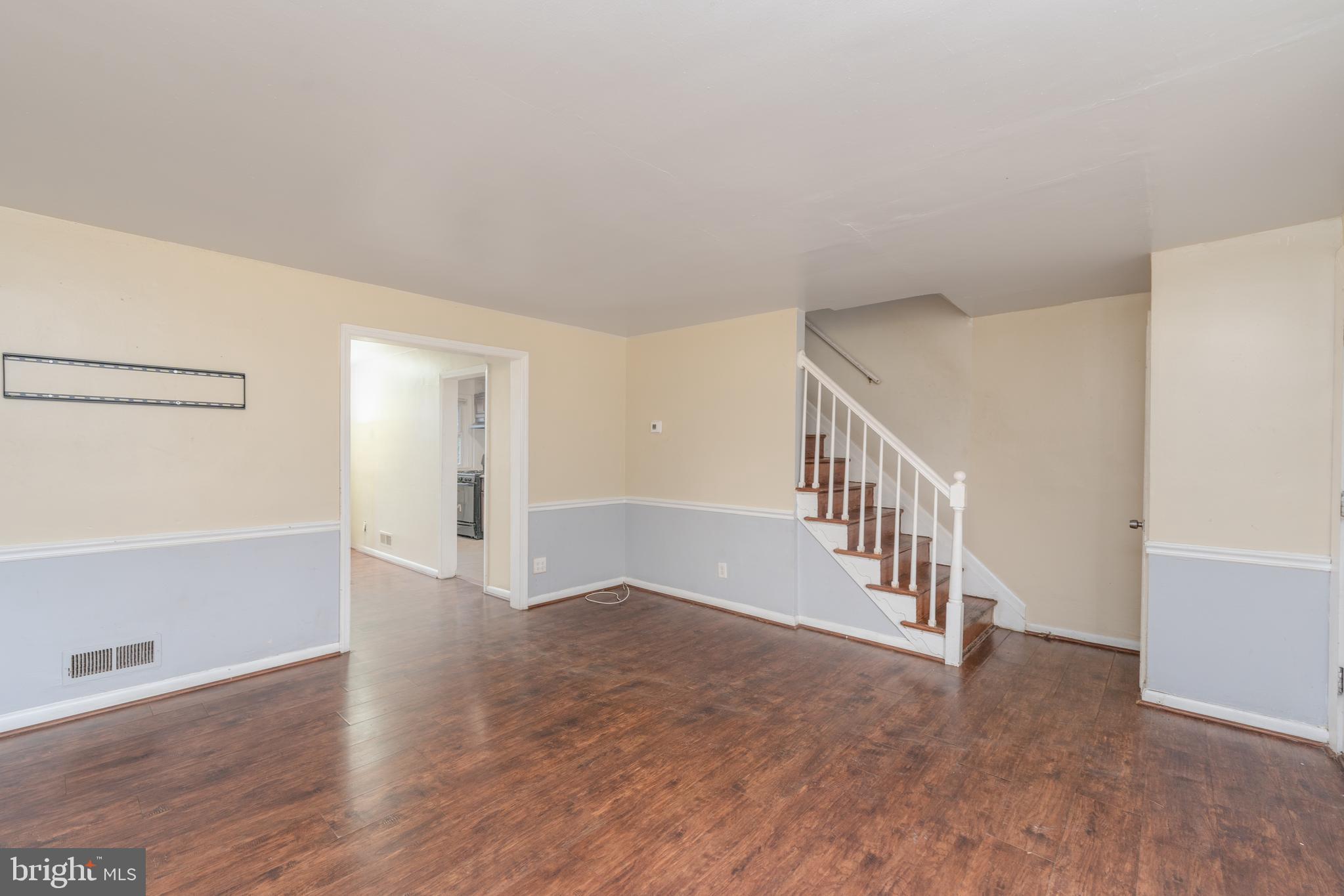 3520 Dudley Ave