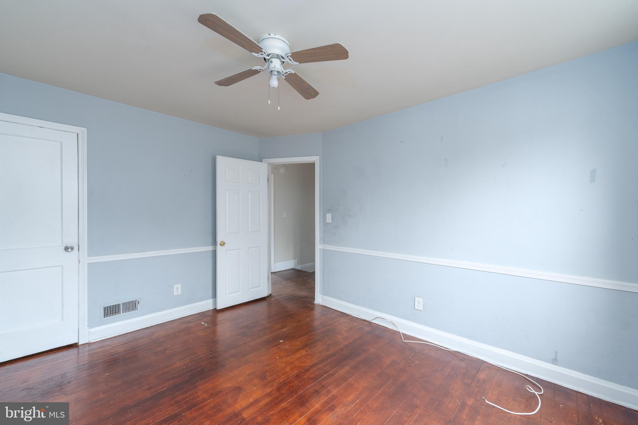 3520 Dudley Ave