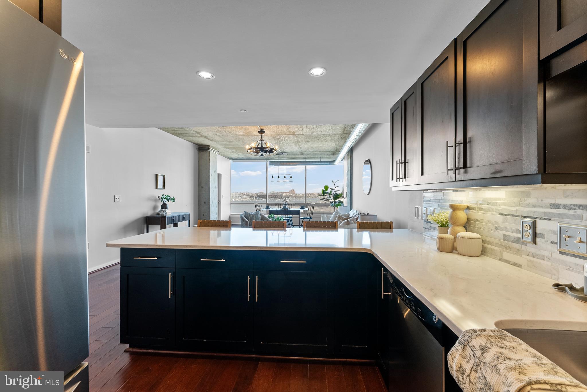 1200 Steuart St #612