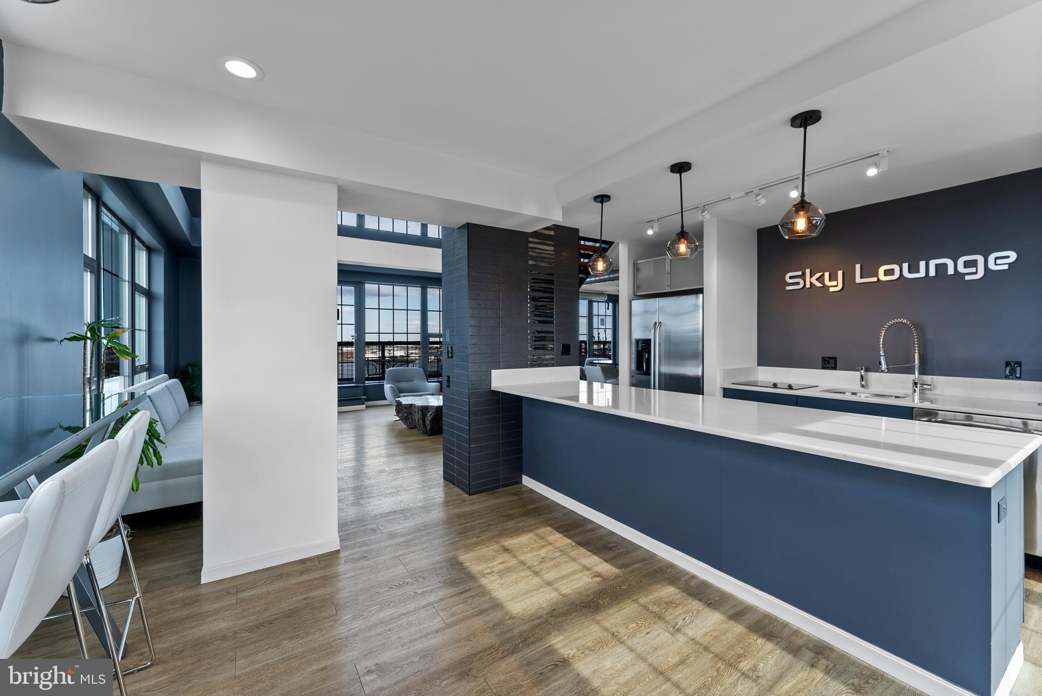 1200 Steuart St #612