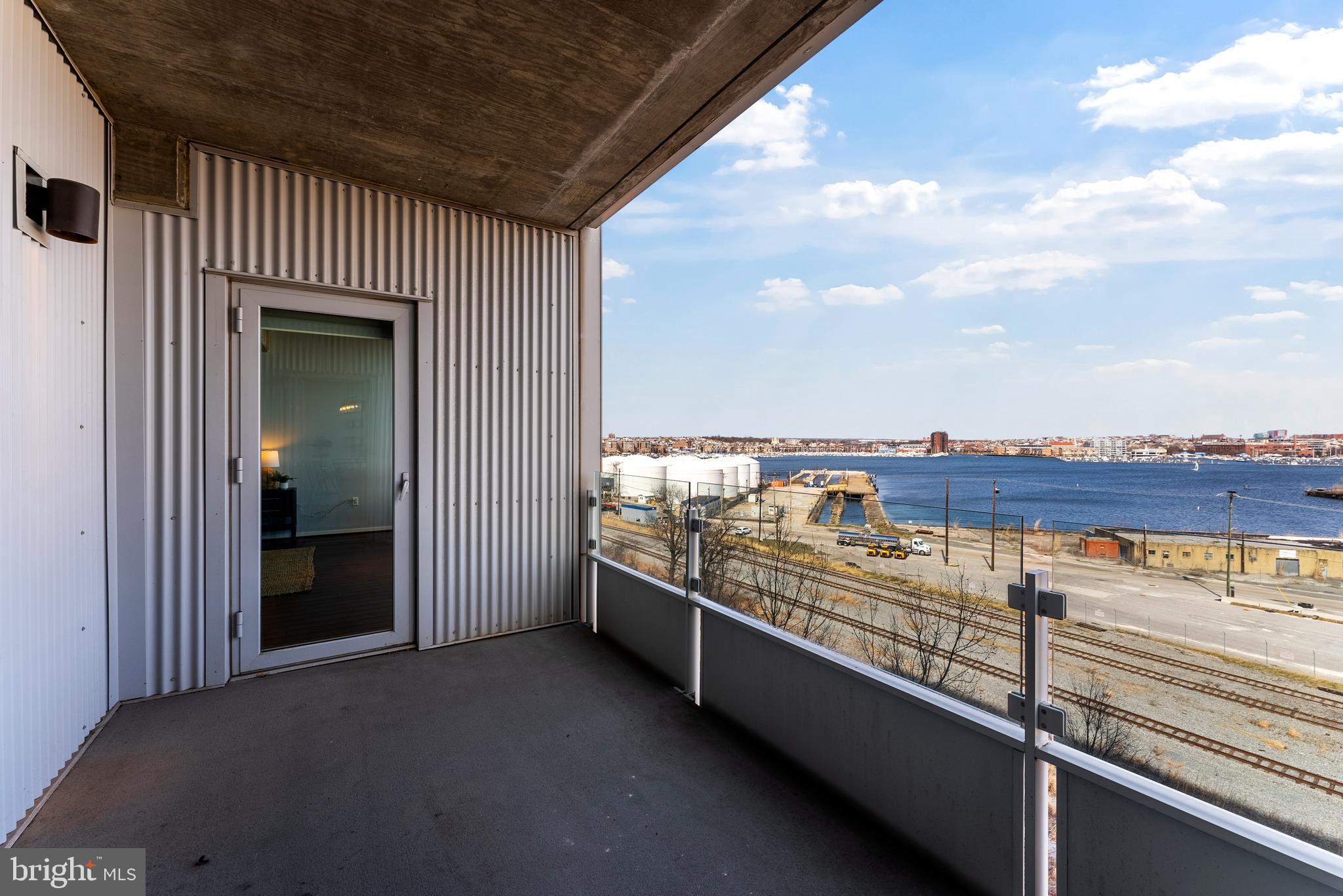 1200 Steuart St #612