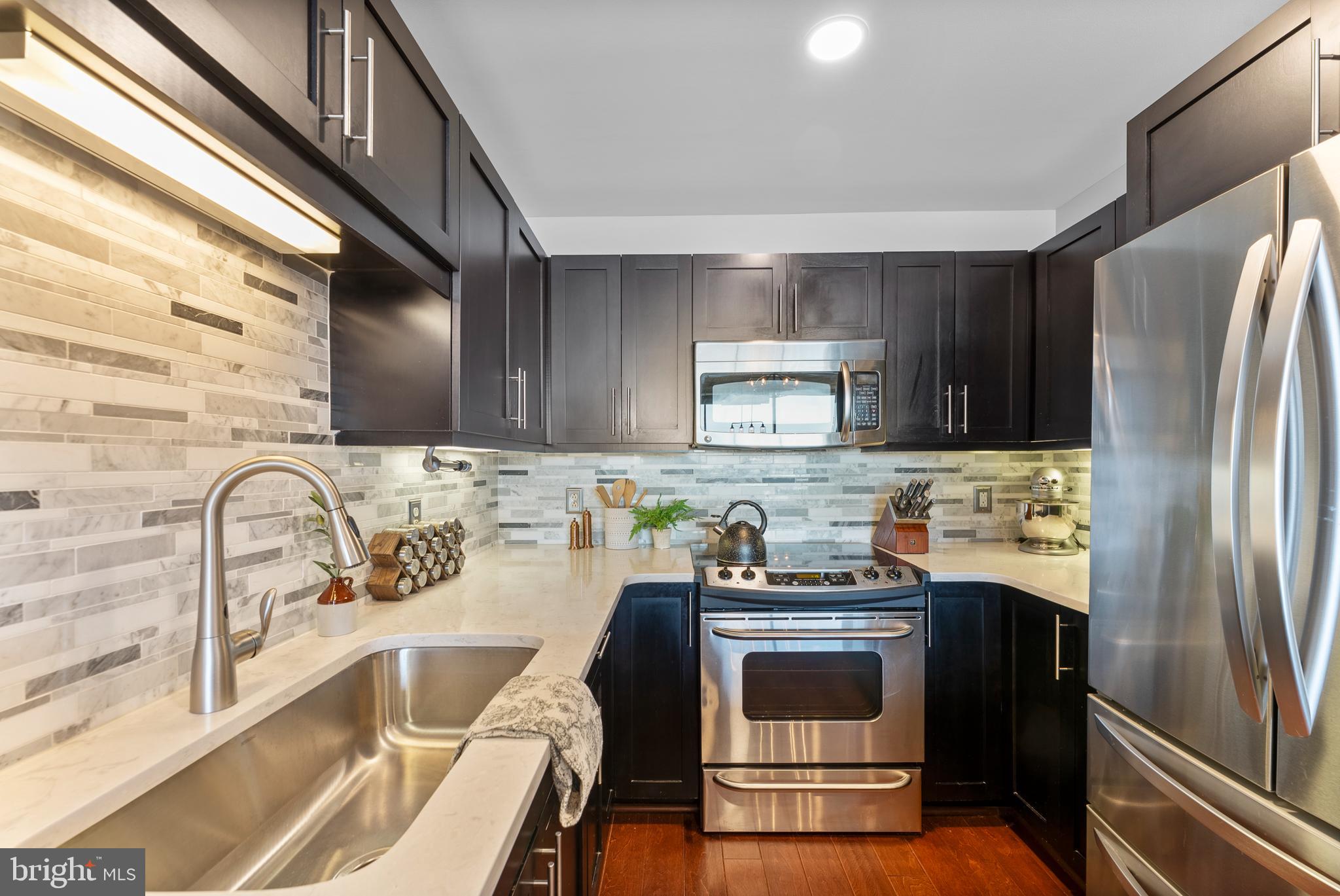 1200 Steuart St #612