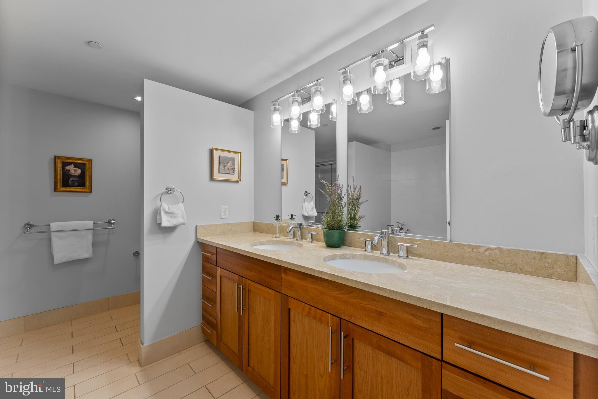 1200 Steuart St #612