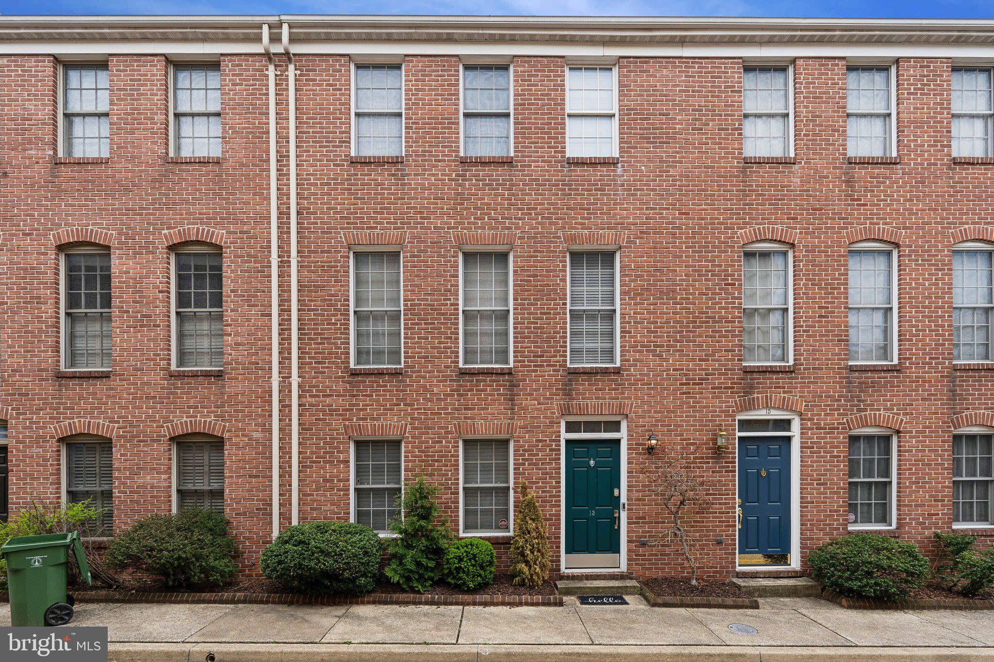 13 W CHURCHILL ST