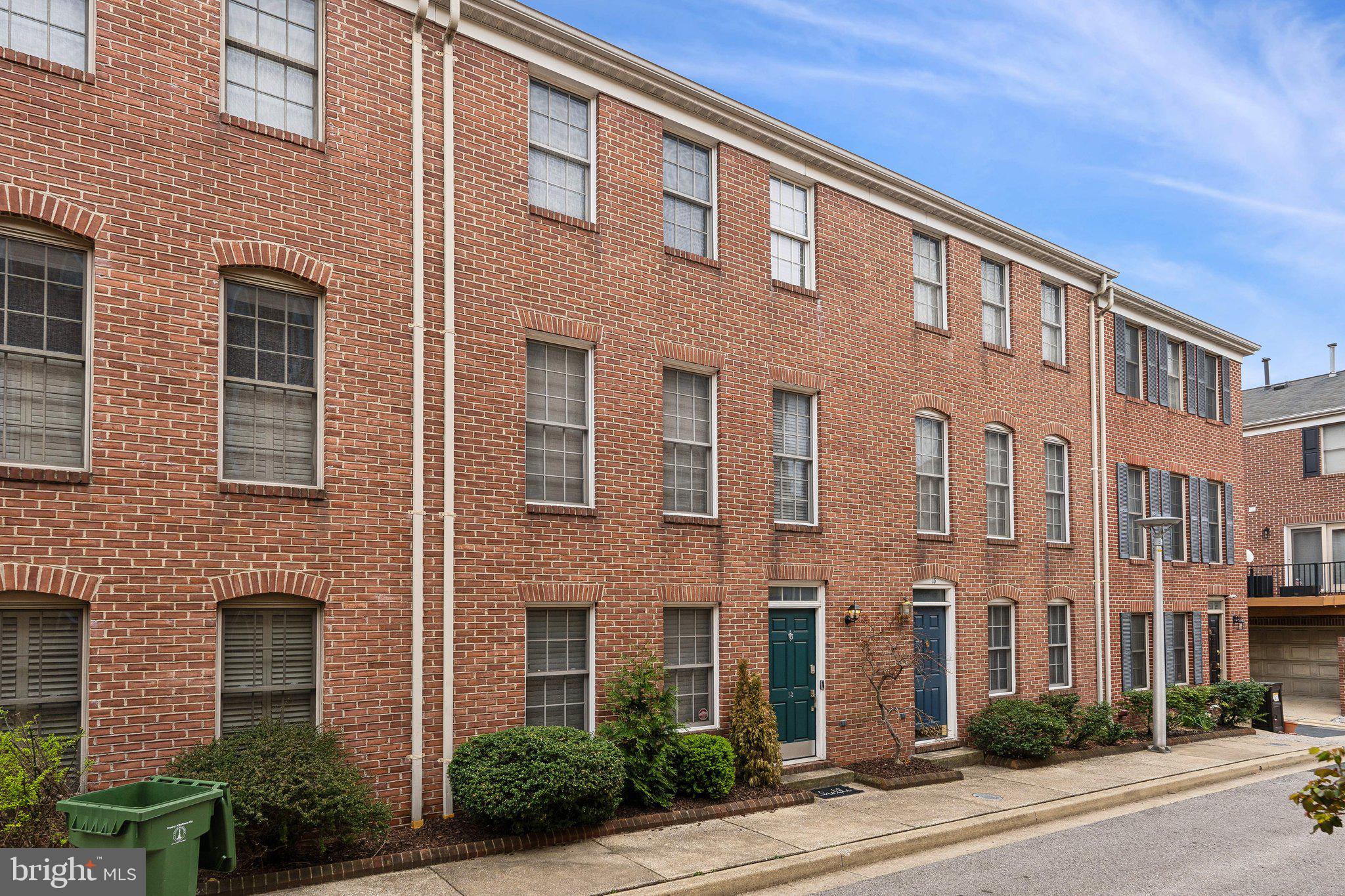 13 W CHURCHILL ST