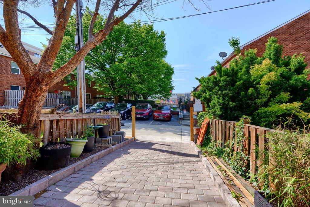 1927 Jefferson St