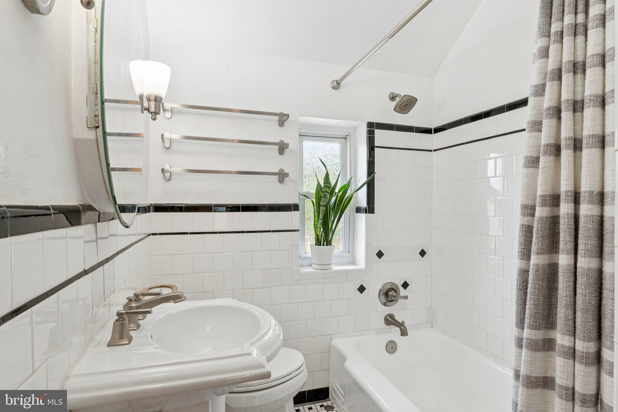 5721 Greenspring Ave