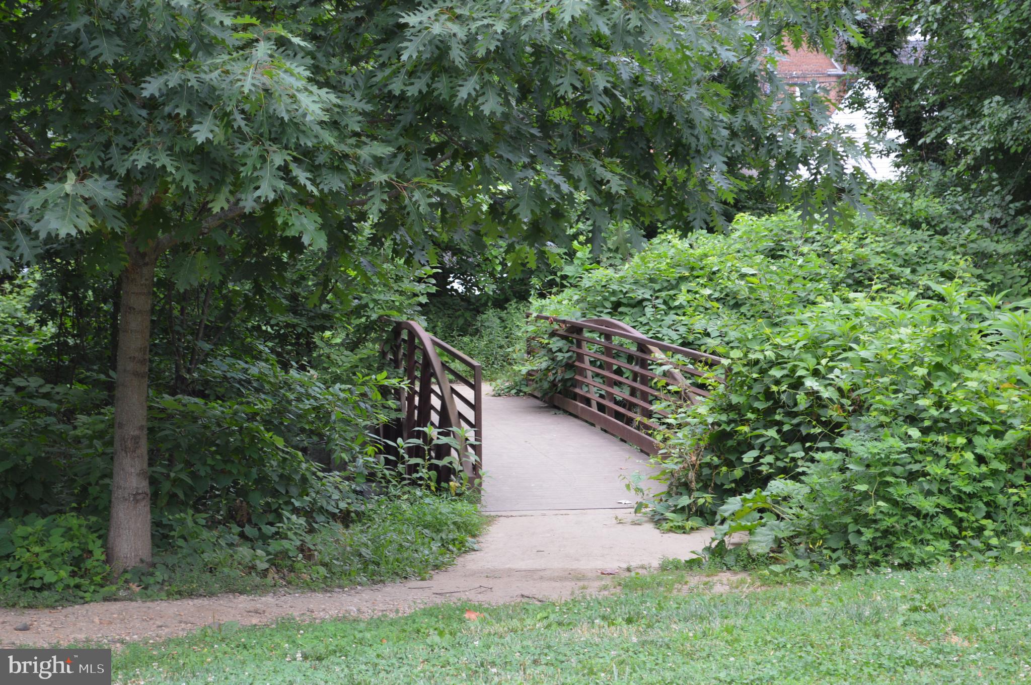 310 RIDGEMEDE RD #203